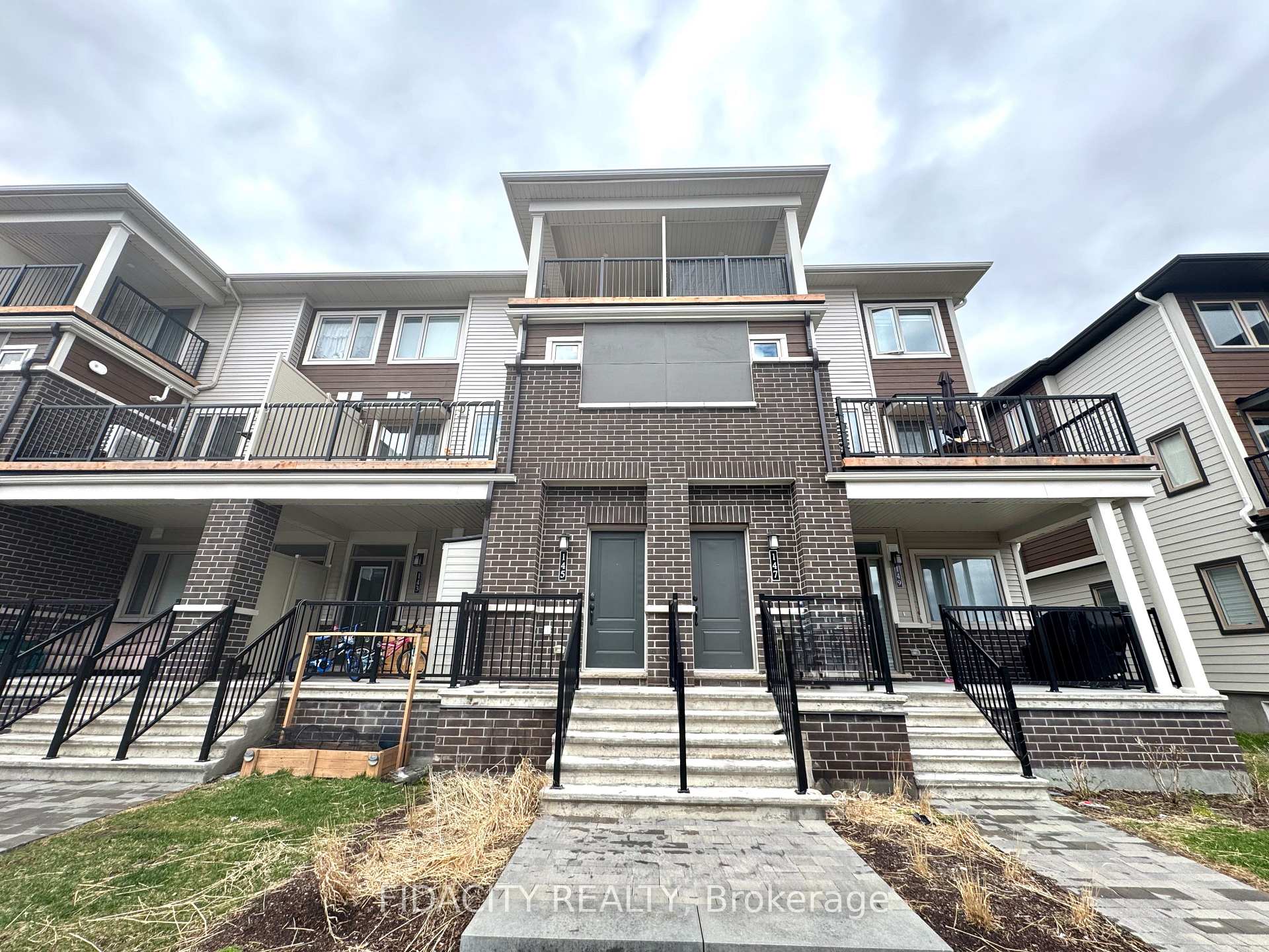Photo 1 of 145 Anthracite Private, Ottawa, Barrhaven - Heritage Park — HOMEH