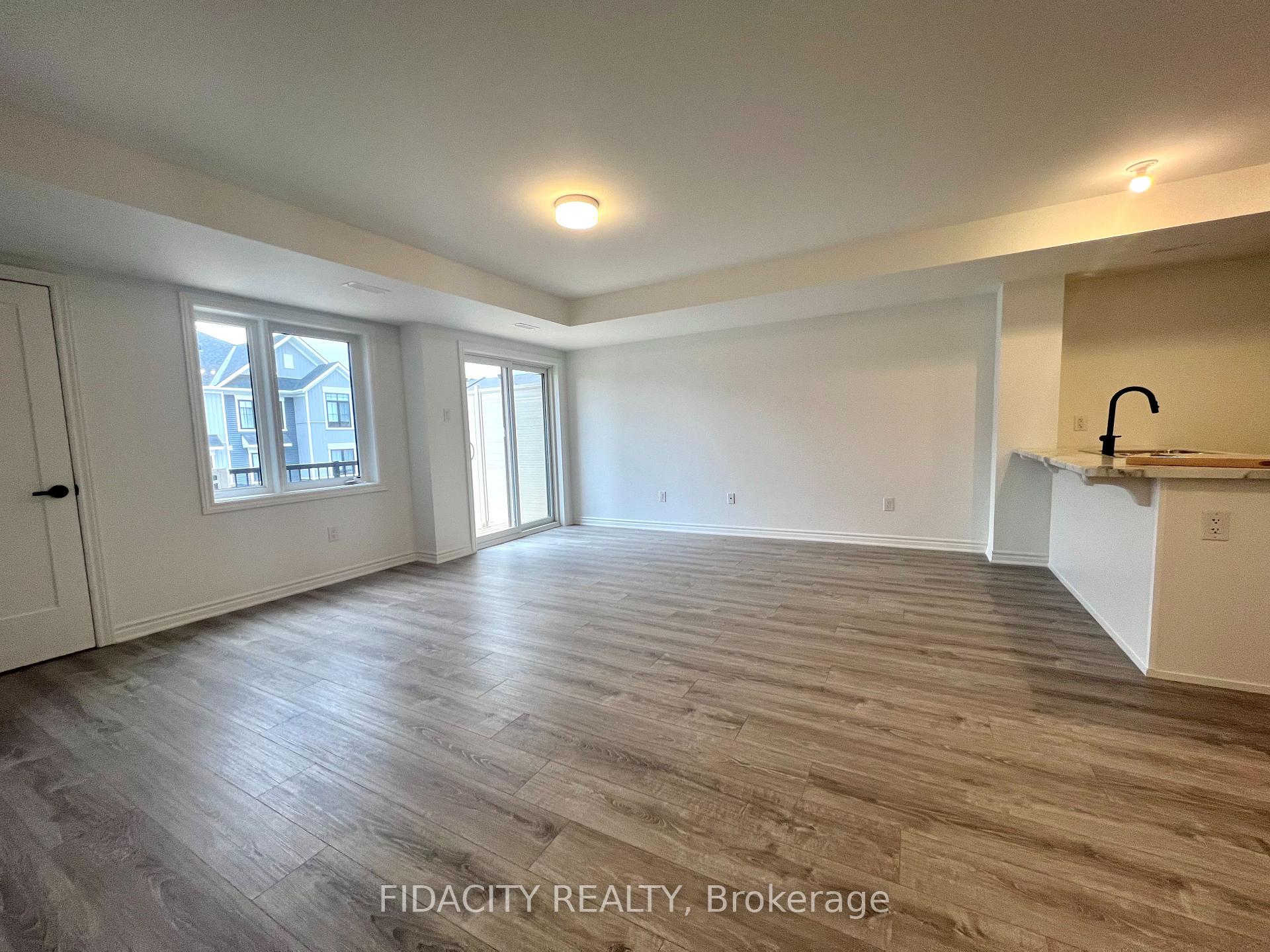 Photo 4 of 145 Anthracite Private, Ottawa, Barrhaven - Heritage Park — HOMEH
