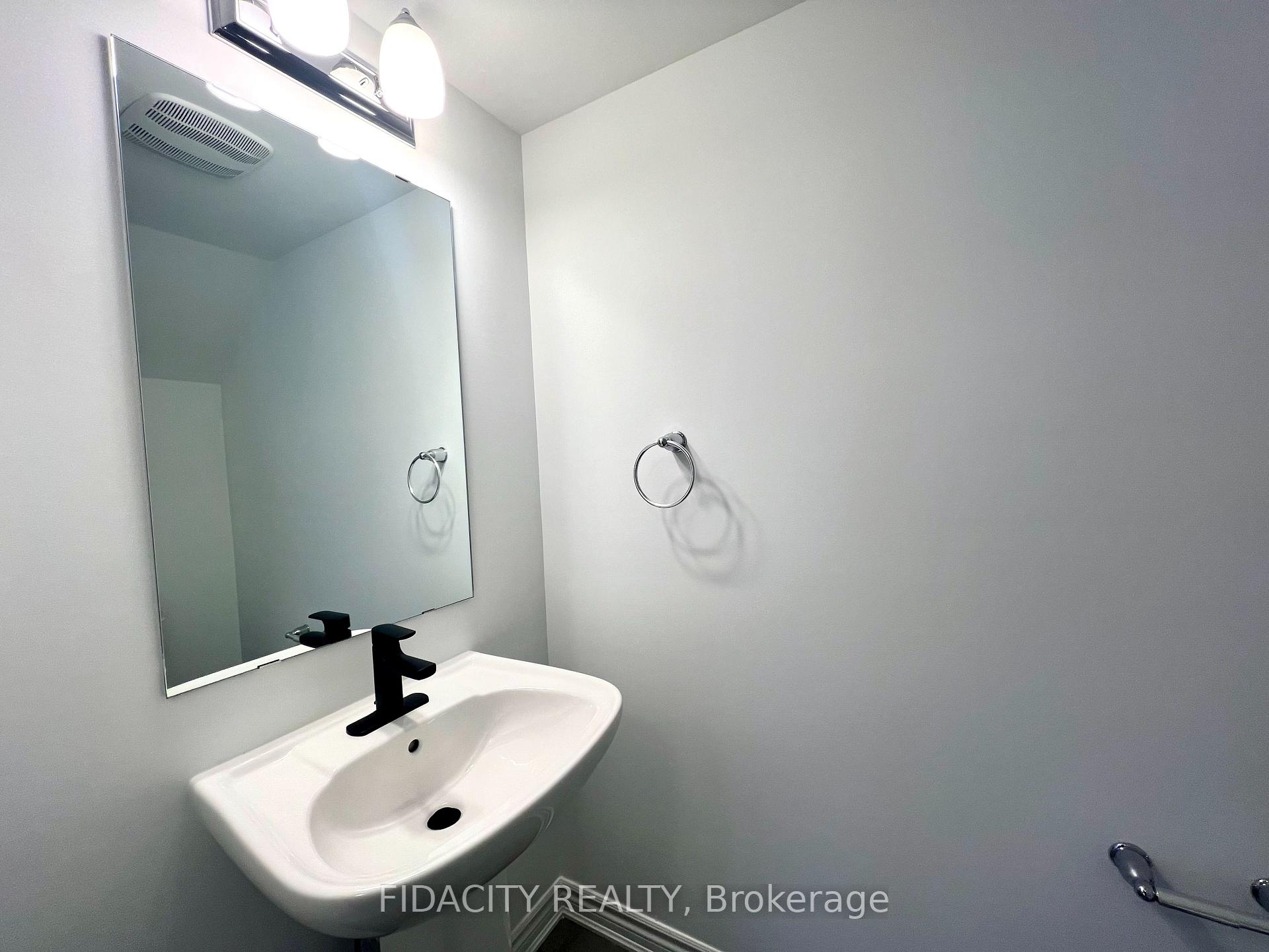 Photo 10 of 145 Anthracite Private, Ottawa, Barrhaven - Heritage Park — HOMEH