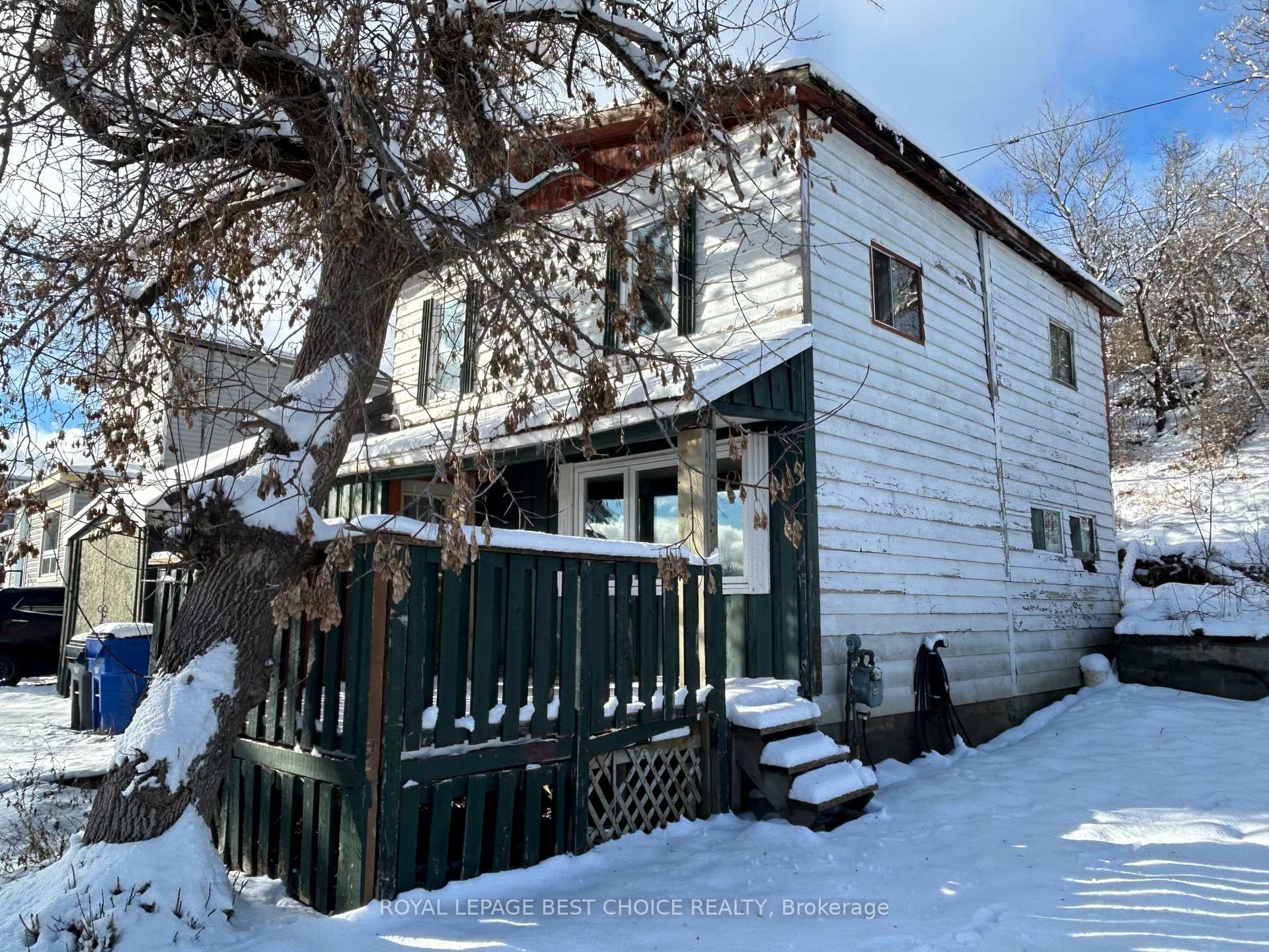 Photo 3 of 36 Russel Street N, Cobalt — HOMEH