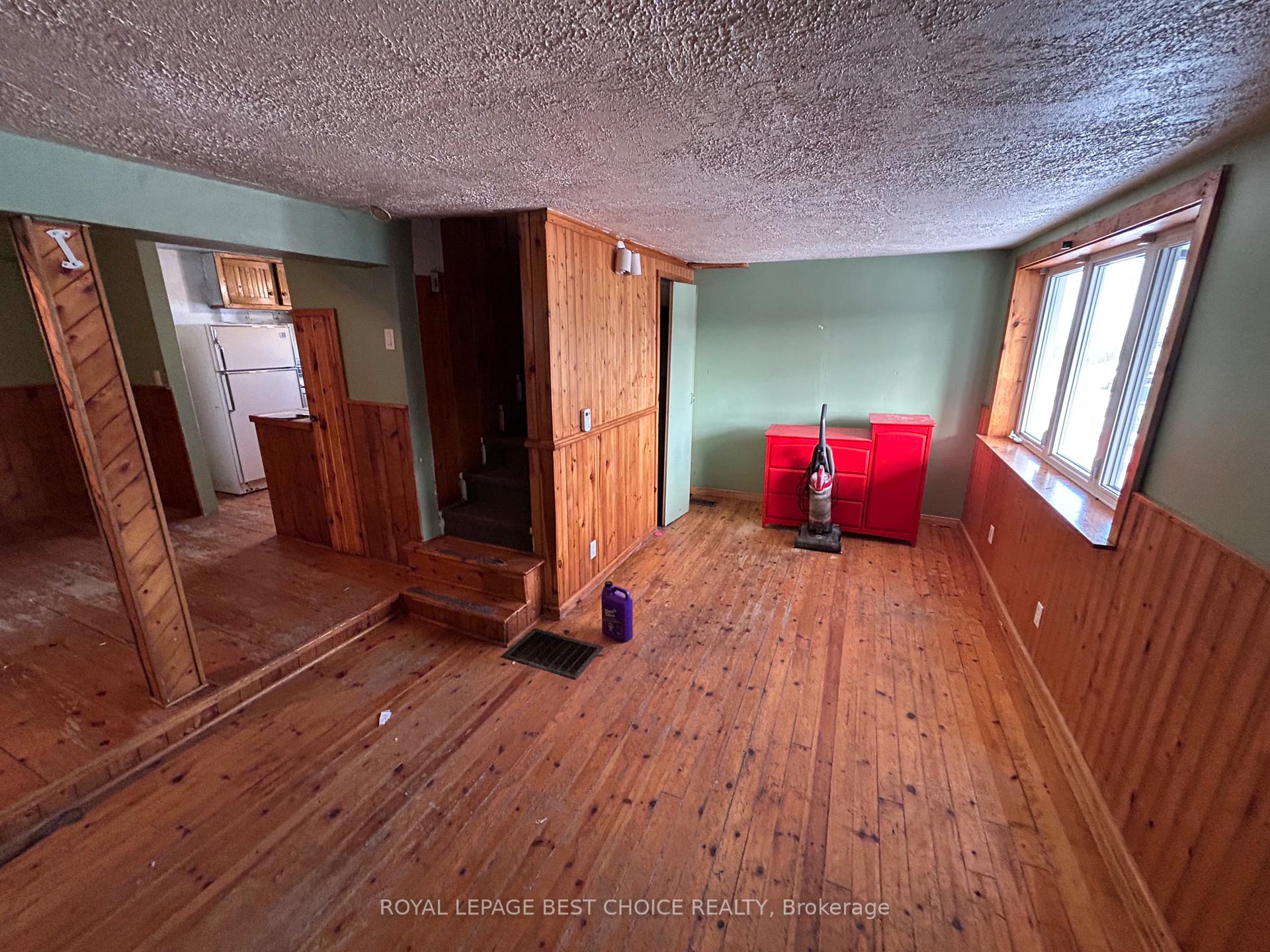 Photo 18 of 36 Russel Street N, Cobalt — HOMEH
