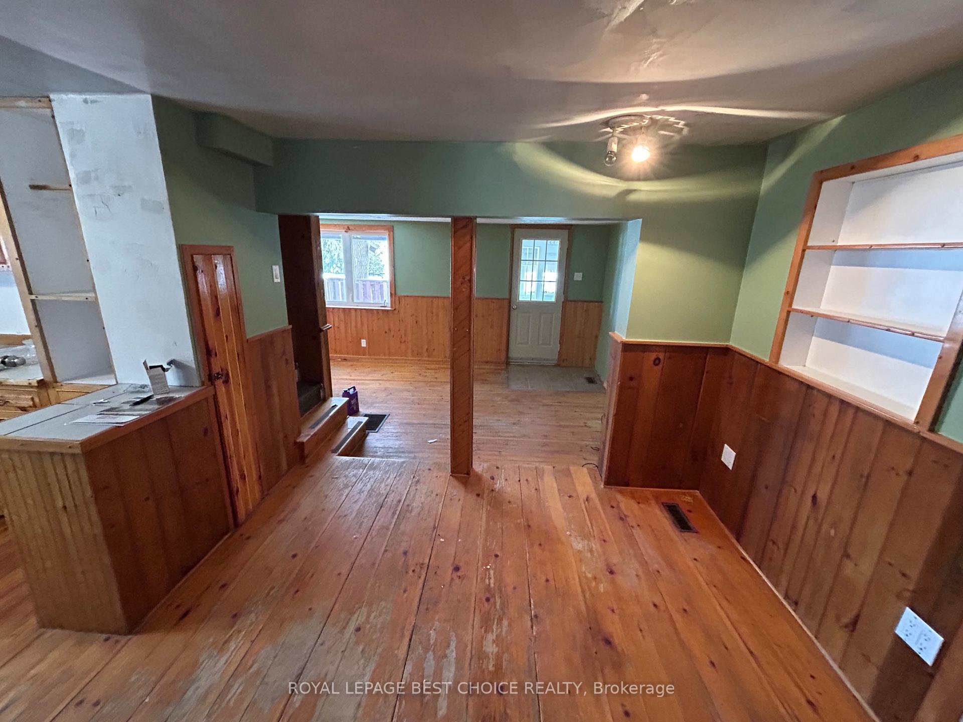 Photo 19 of 36 Russel Street N, Cobalt — HOMEH