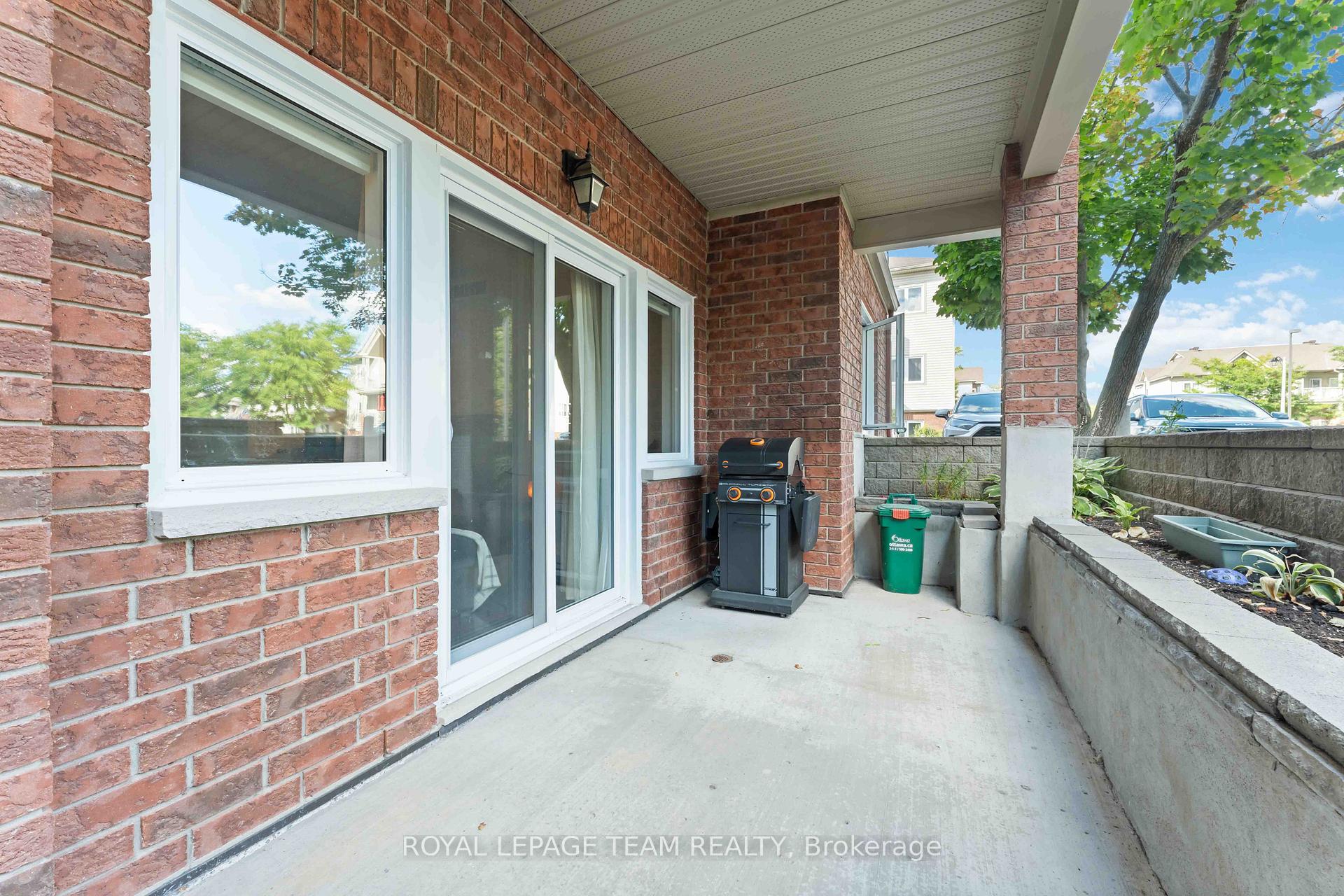 Photo 2 of Unit A, 97 Crestway Drive, Ottawa, Barrhaven East — HOMEH