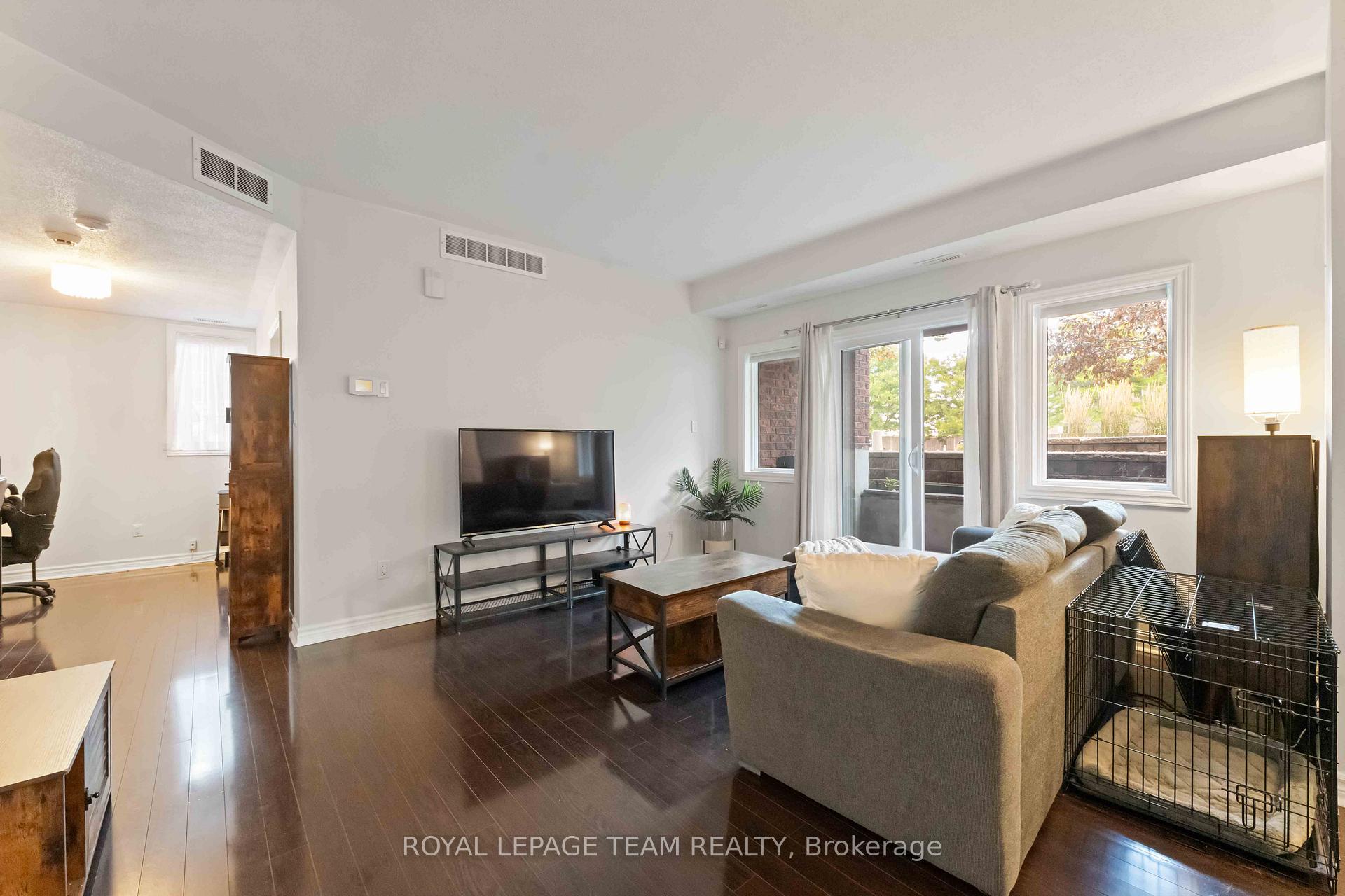 Photo 7 of Unit A, 97 Crestway Drive, Ottawa, Barrhaven East — HOMEH