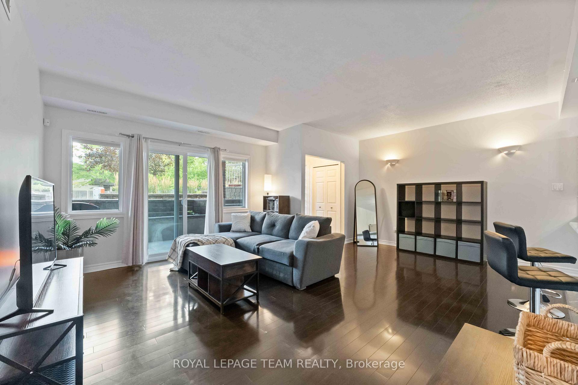 Photo 8 of Unit A, 97 Crestway Drive, Ottawa, Barrhaven East — HOMEH