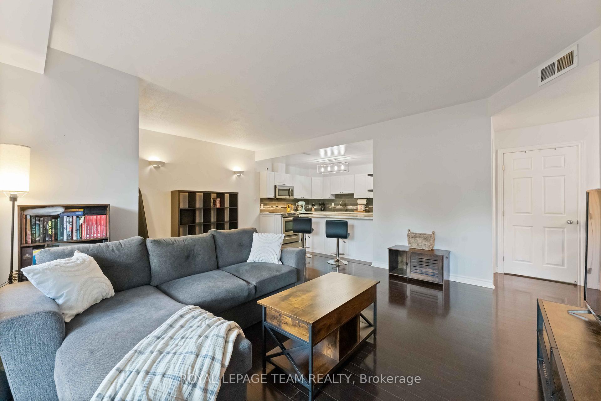 Photo 10 of Unit A, 97 Crestway Drive, Ottawa, Barrhaven East — HOMEH