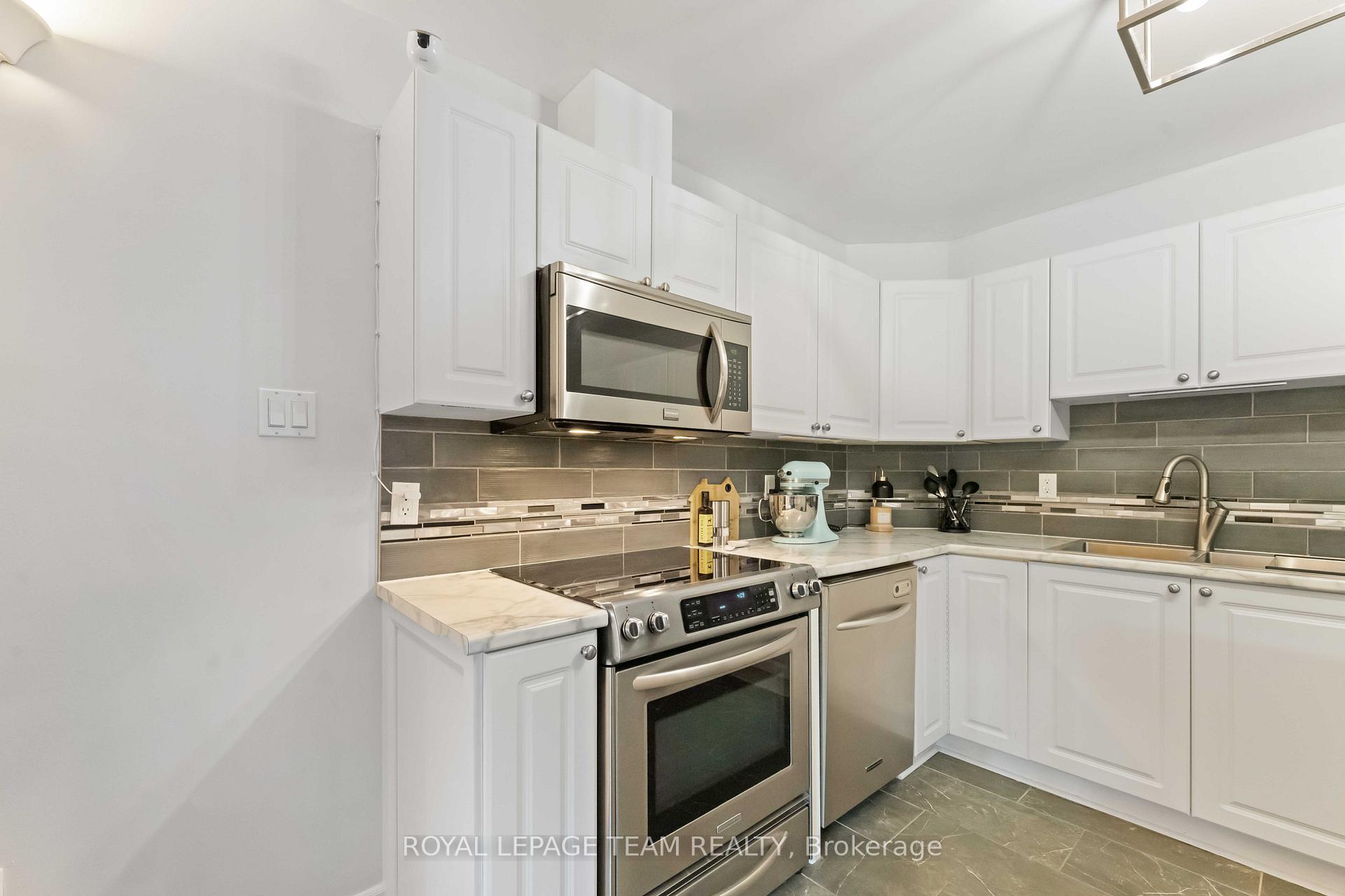 Photo 14 of Unit A, 97 Crestway Drive, Ottawa, Barrhaven East — HOMEH