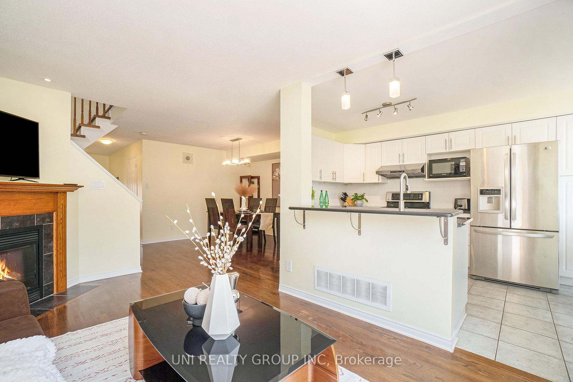 Photo 2 of 80 Chesapeake Crescent, Ottawa, Barrhaven - Cedargrove/Fraserdale — HOMEH