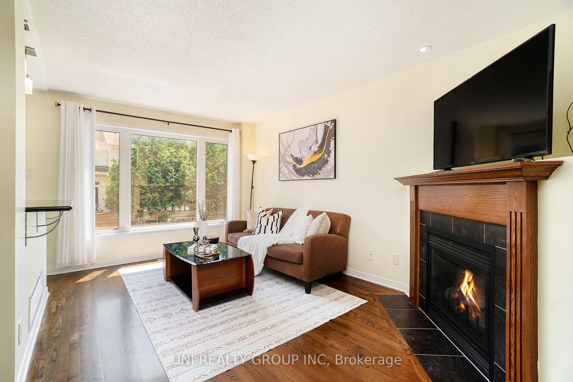 Photo 8 of 80 Chesapeake Crescent, Ottawa, Barrhaven - Cedargrove/Fraserdale — HOMEH