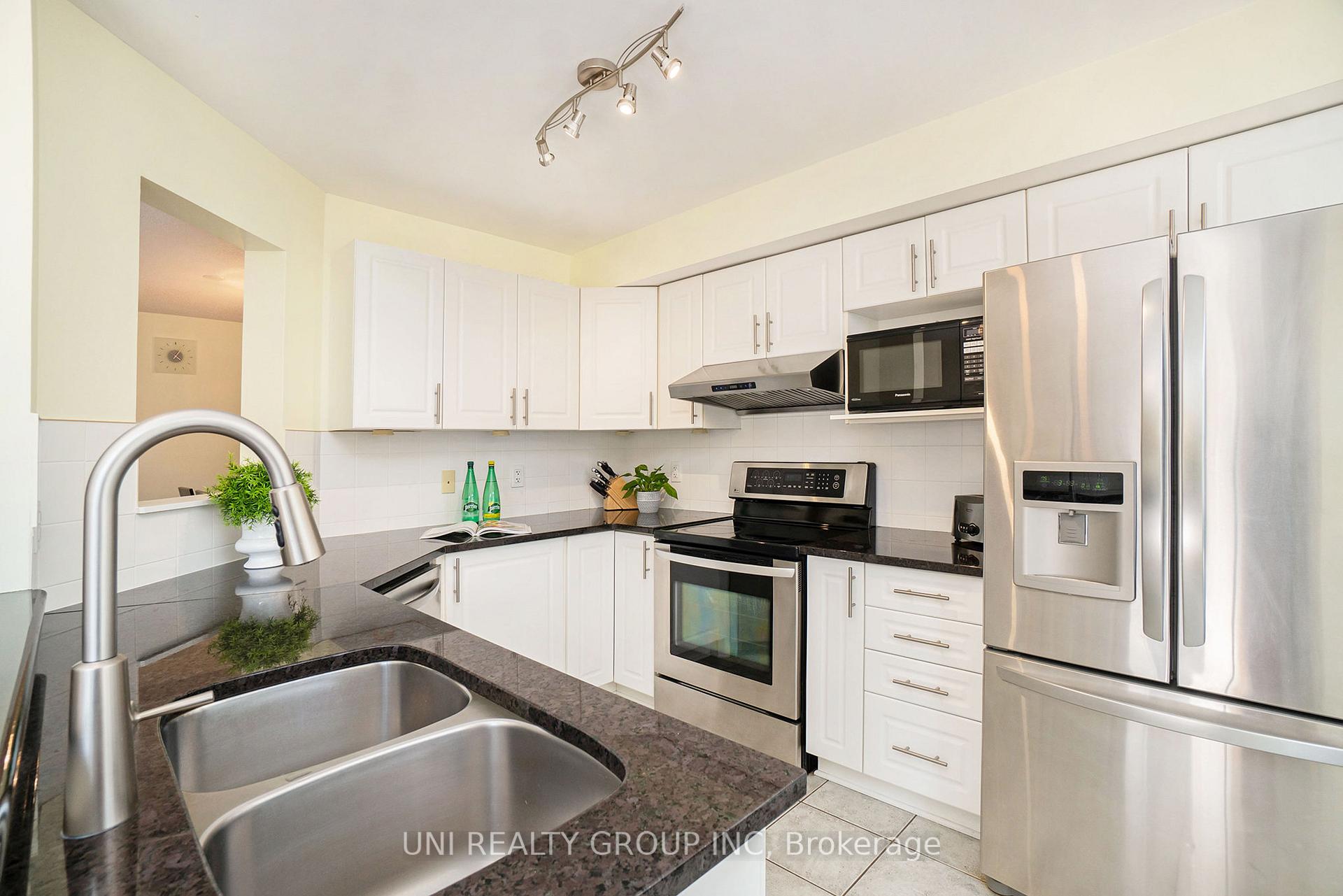 Photo 13 of 80 Chesapeake Crescent, Ottawa, Barrhaven - Cedargrove/Fraserdale — HOMEH