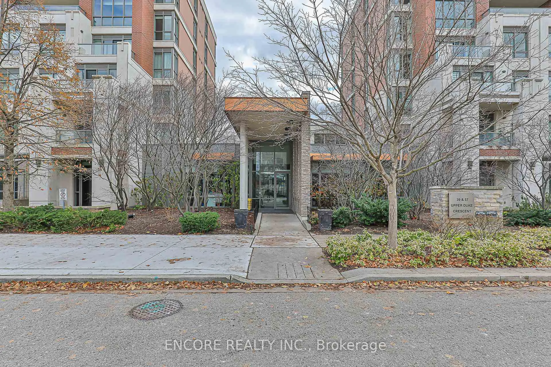 Photo 4 of Unit 307, 57 Upper Duke Crescent, Markham, Unionville — HOMEH