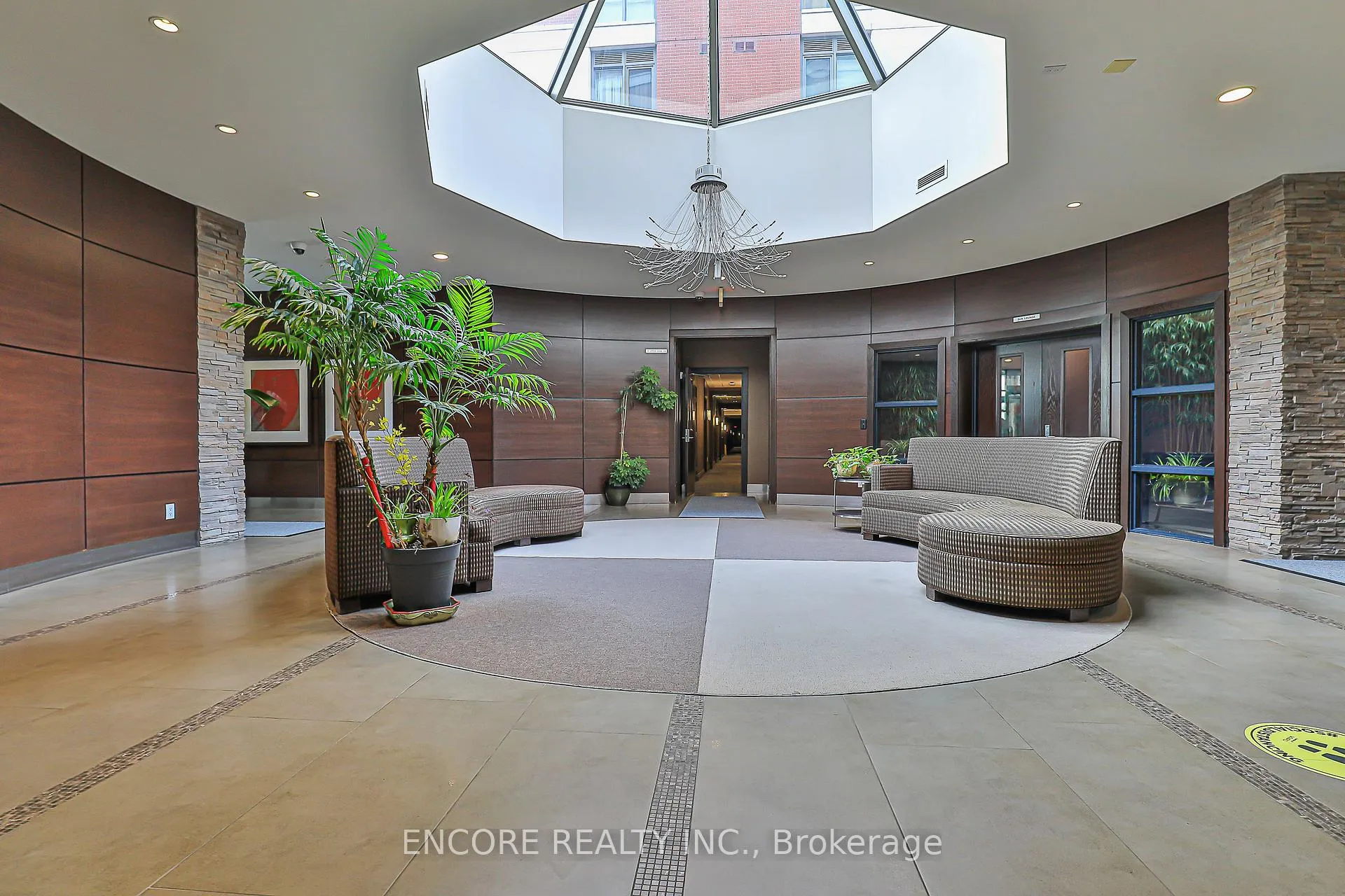Photo 5 of Unit 307, 57 Upper Duke Crescent, Markham, Unionville — HOMEH