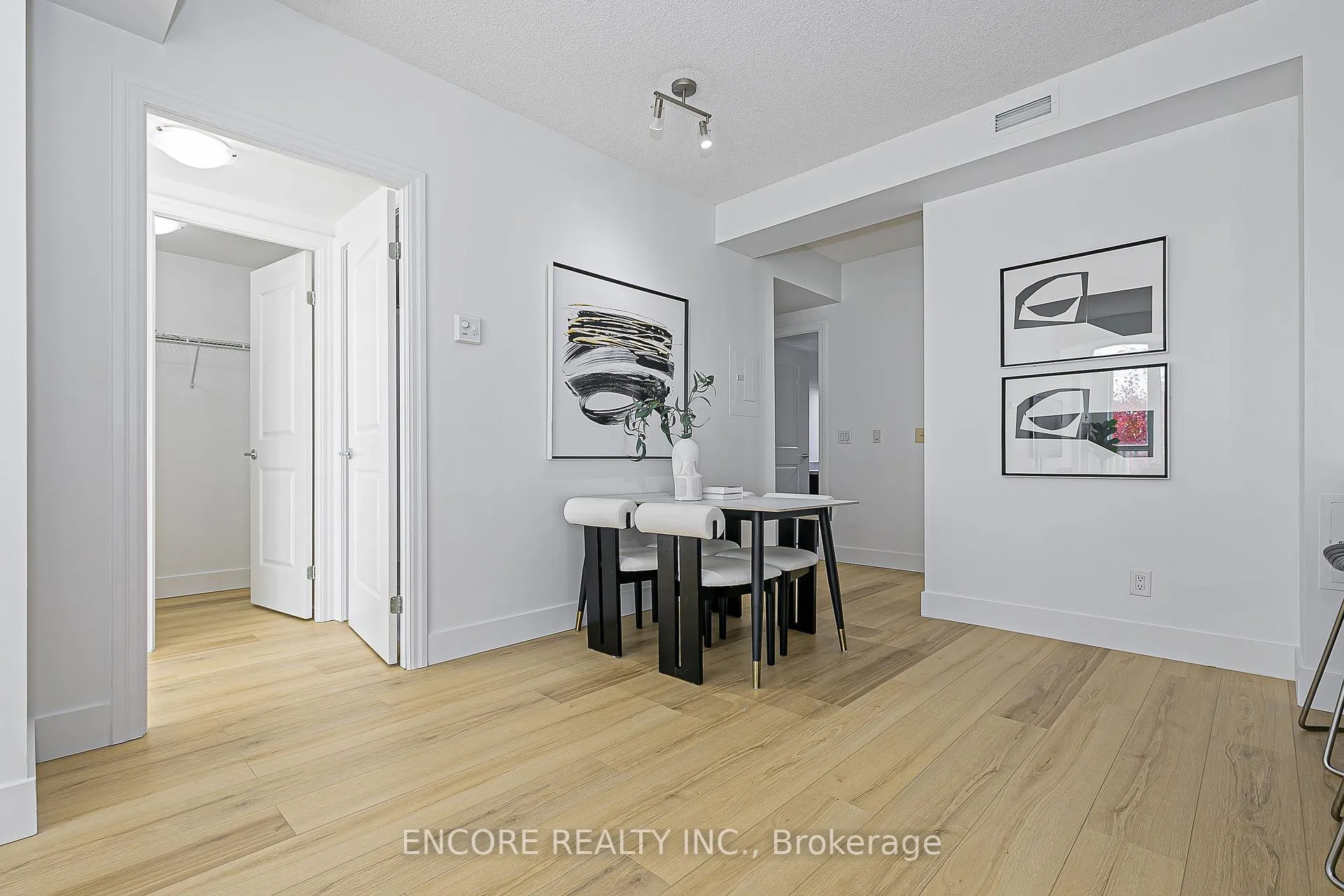 Photo 9 of Unit 307, 57 Upper Duke Crescent, Markham, Unionville — HOMEH