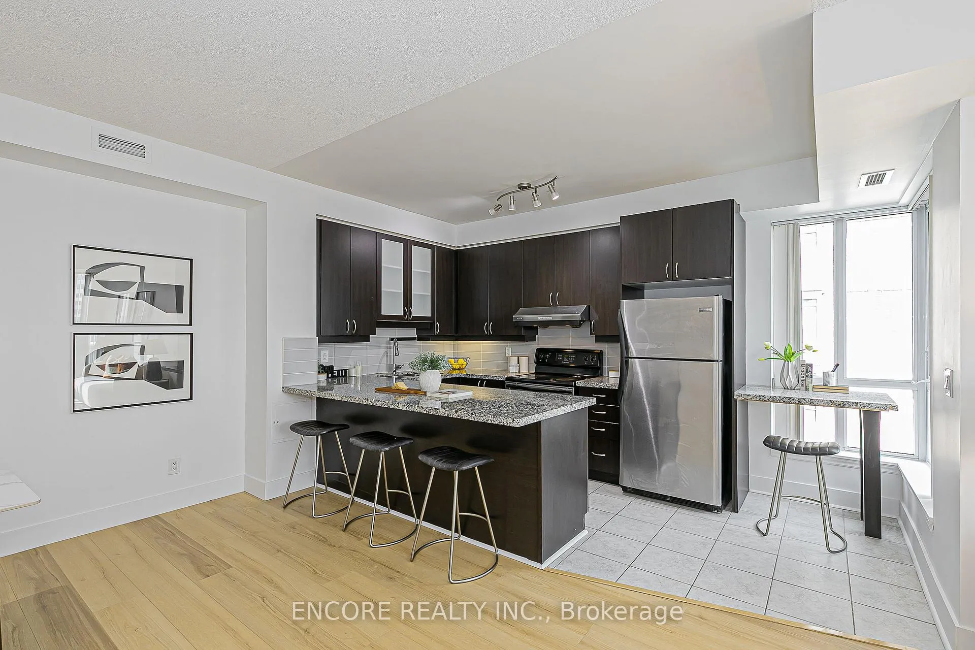 Photo 12 of Unit 307, 57 Upper Duke Crescent, Markham, Unionville — HOMEH