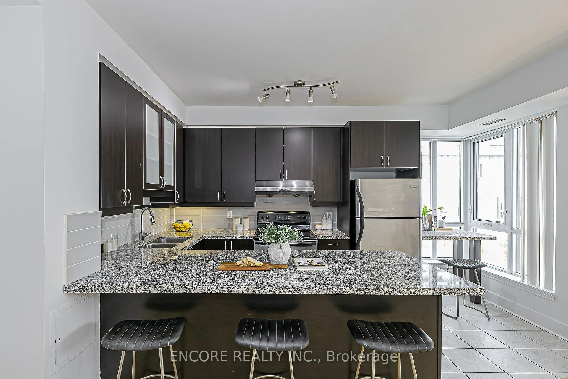 Photo 14 of Unit 307, 57 Upper Duke Crescent, Markham, Unionville — HOMEH