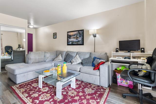 Photo 2 of Unit 169, 17 Old Pine Trail, St. Catharines, Carlton/Bunting — HOMEH