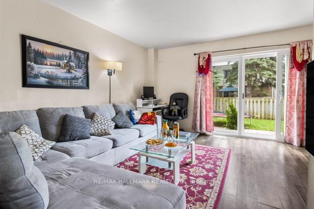 Photo 3 of Unit 169, 17 Old Pine Trail, St. Catharines, Carlton/Bunting — HOMEH
