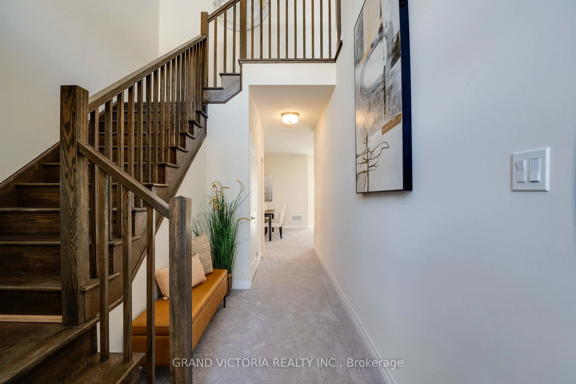 Photo 3 of 100 Hitchman Street, Brant, Paris — HOMEH