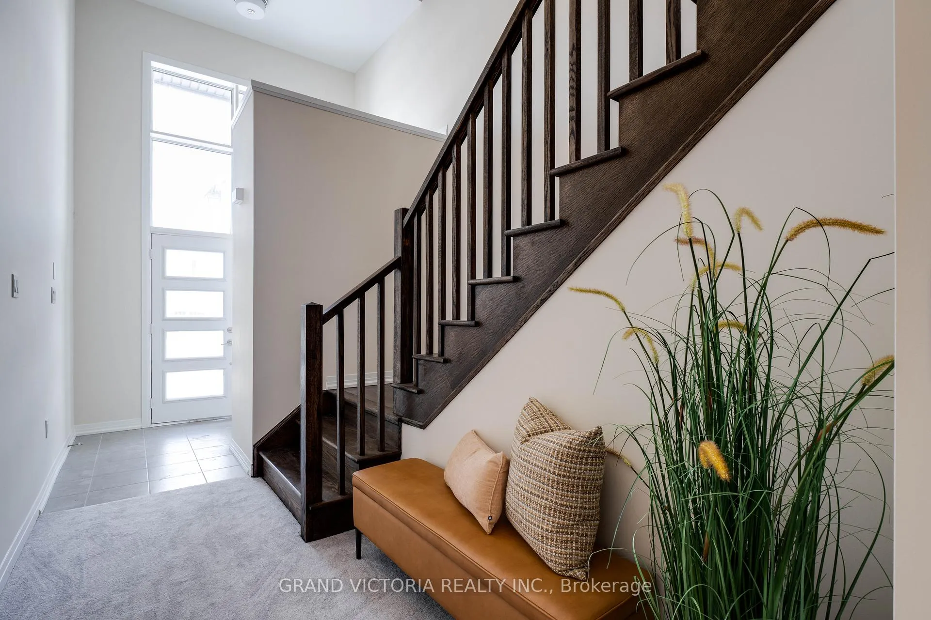 Photo 4 of 100 Hitchman Street, Brant, Paris — HOMEH