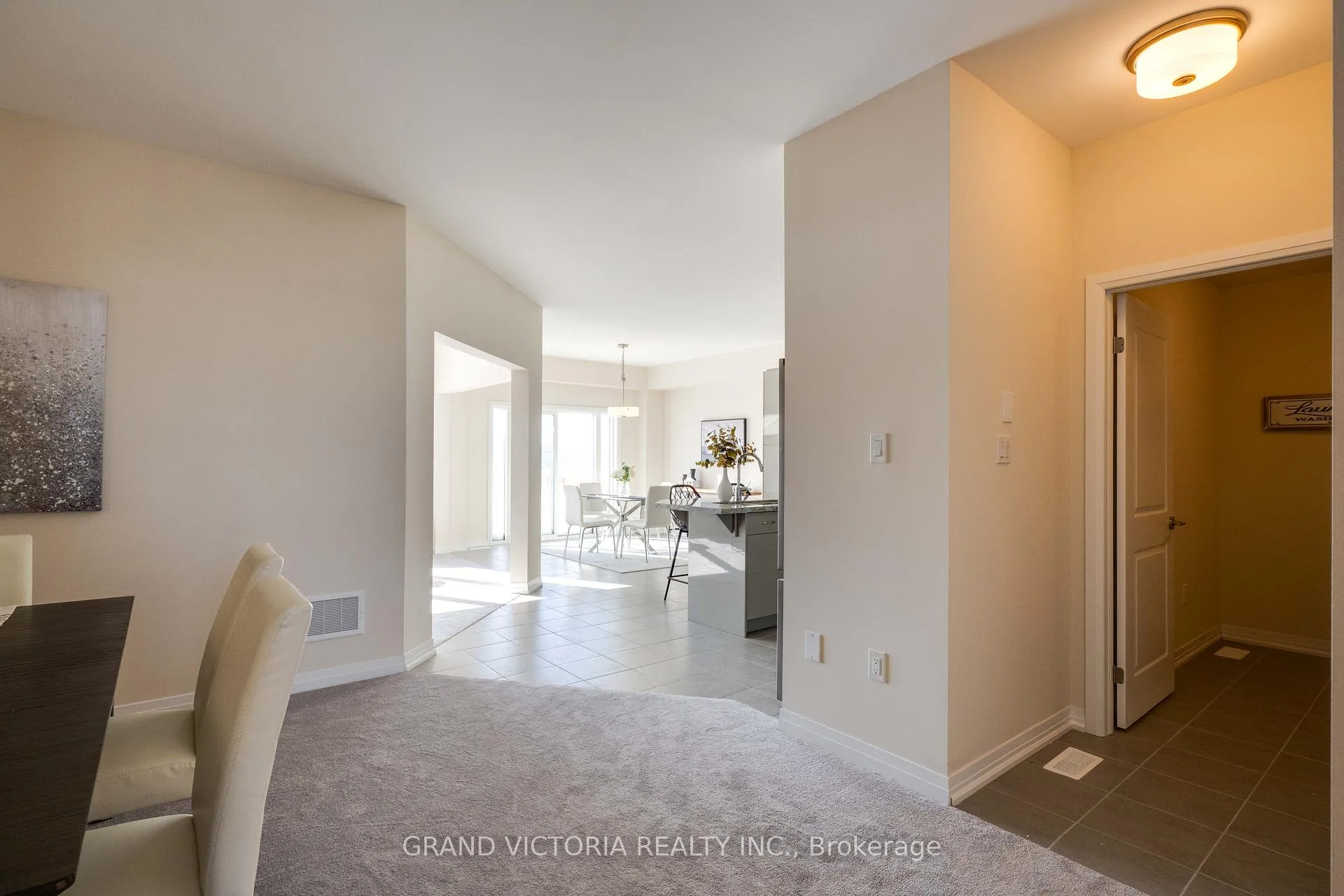 Photo 6 of 100 Hitchman Street, Brant, Paris — HOMEH