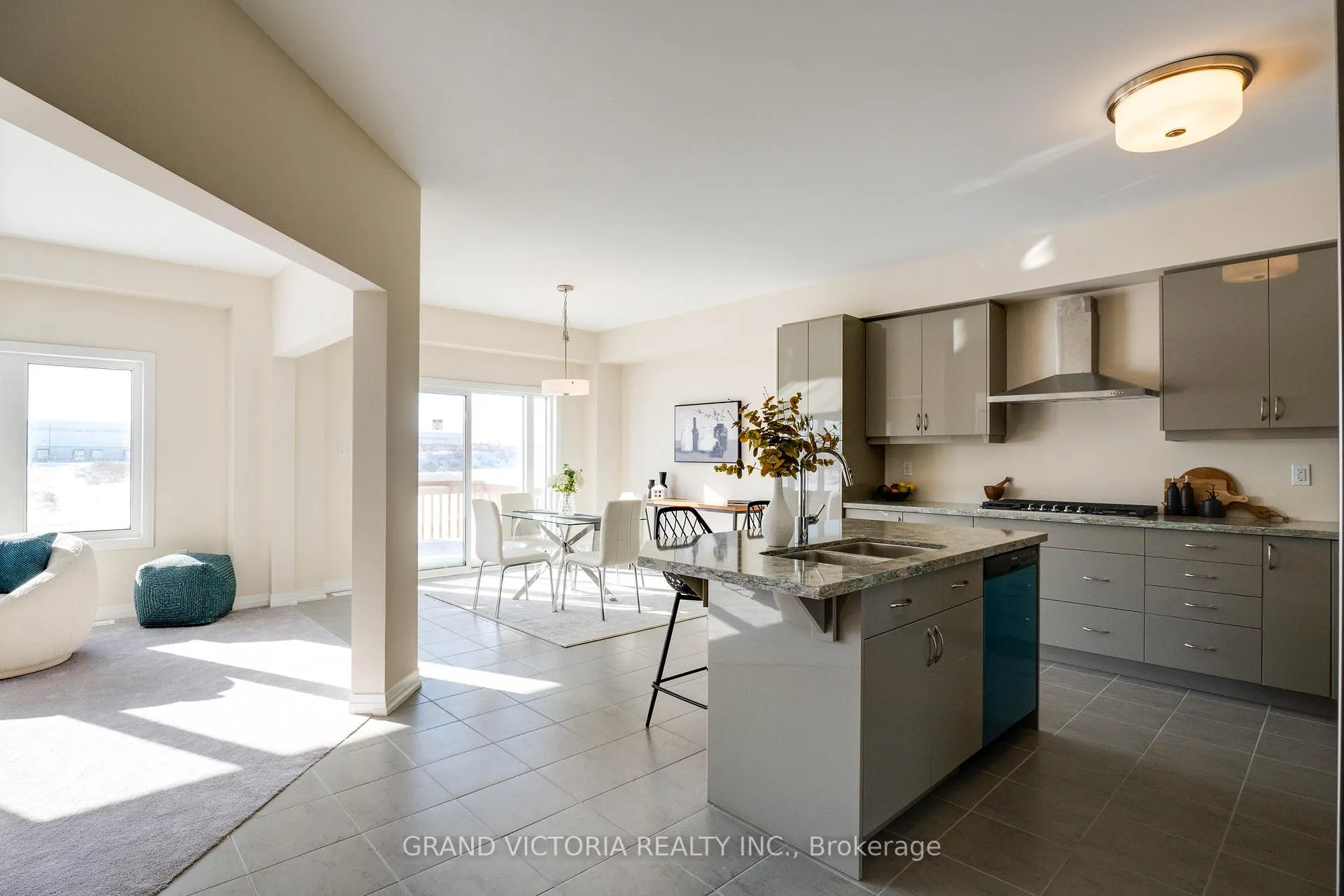Photo 13 of 100 Hitchman Street, Brant, Paris — HOMEH