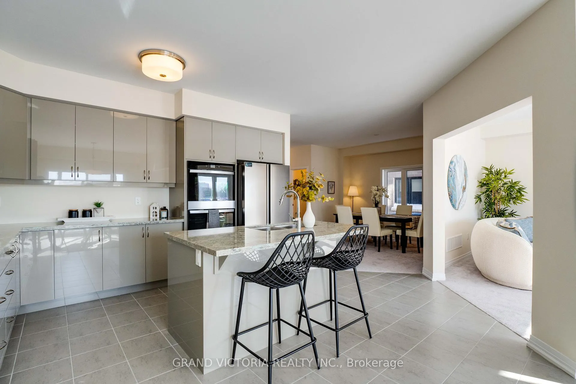 Photo 24 of 100 Hitchman Street, Brant, Paris — HOMEH