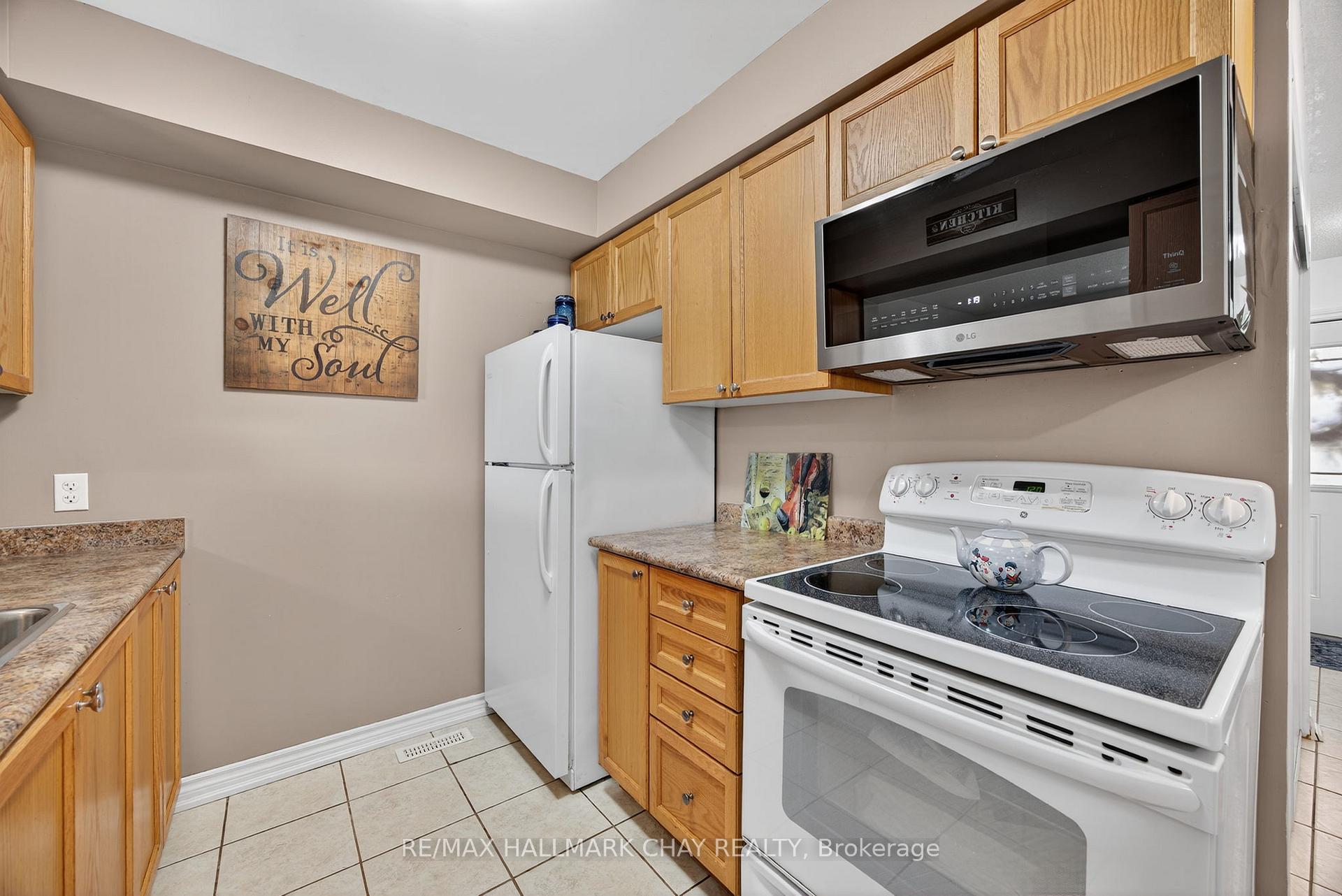 Photo 11 of Unit 51, 37 Southwoods Crescent, Barrie, Holly — HOMEH