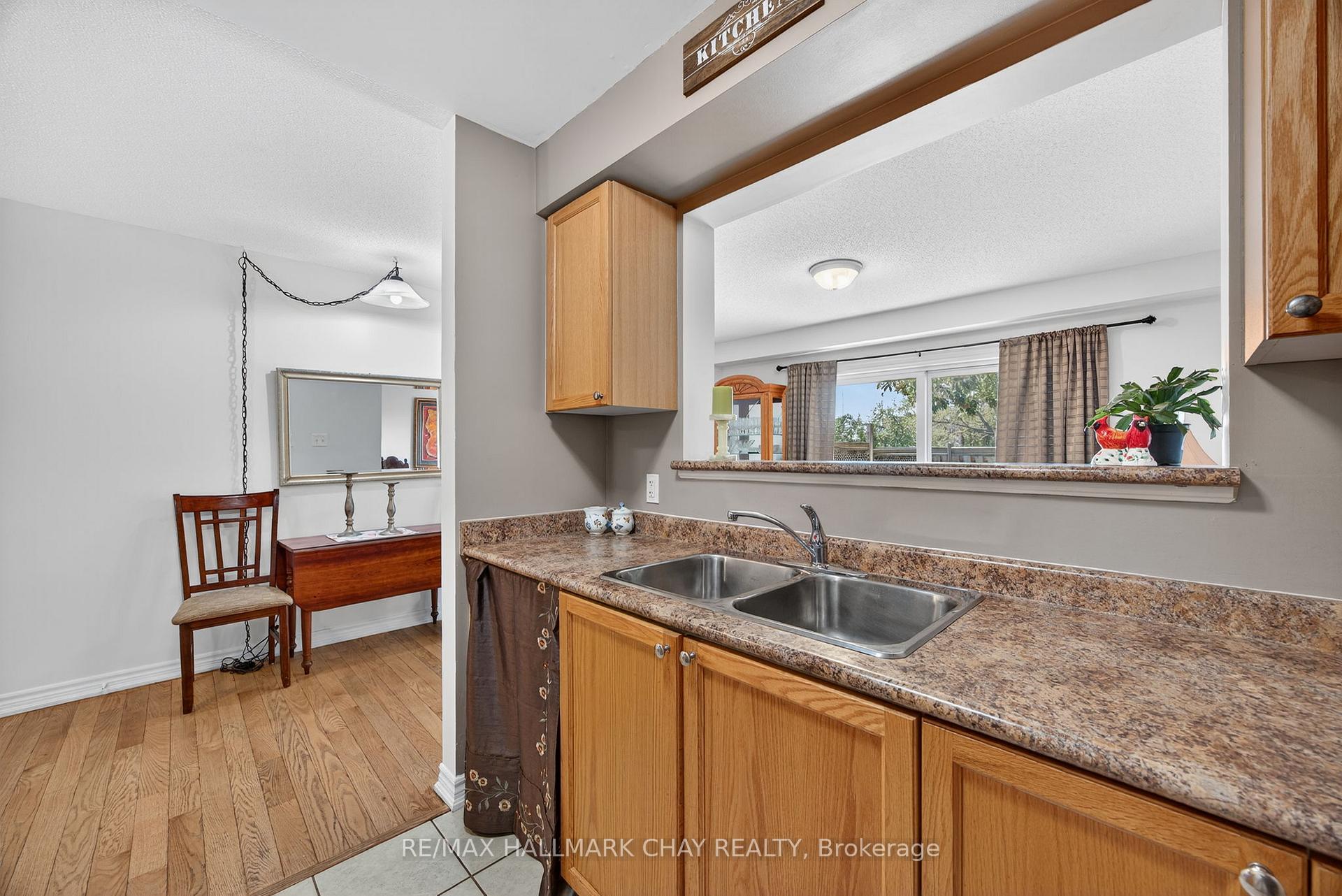 Photo 12 of Unit 51, 37 Southwoods Crescent, Barrie, Holly — HOMEH