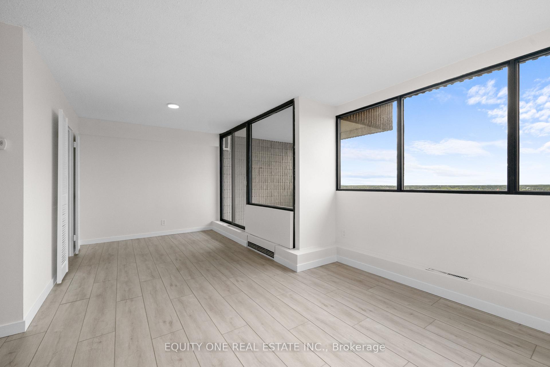 Photo 4 of Unit 1801, 1285 Cahill Drive, Ottawa, South Keys — HOMEH