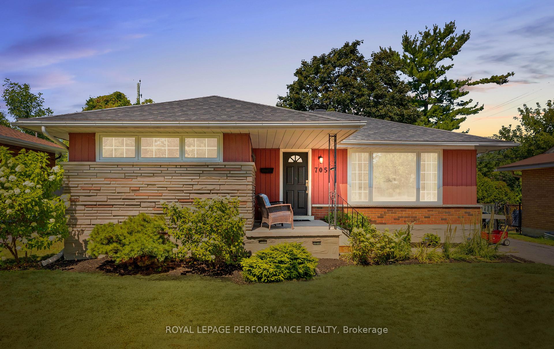Photo 1 of 705 Pleasant Park Road, Ottawa, Elmvale Acres — HOMEH