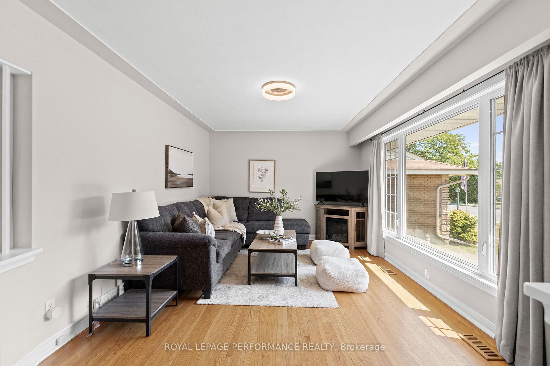 Photo 20 of 705 Pleasant Park Road, Ottawa, Elmvale Acres — HOMEH