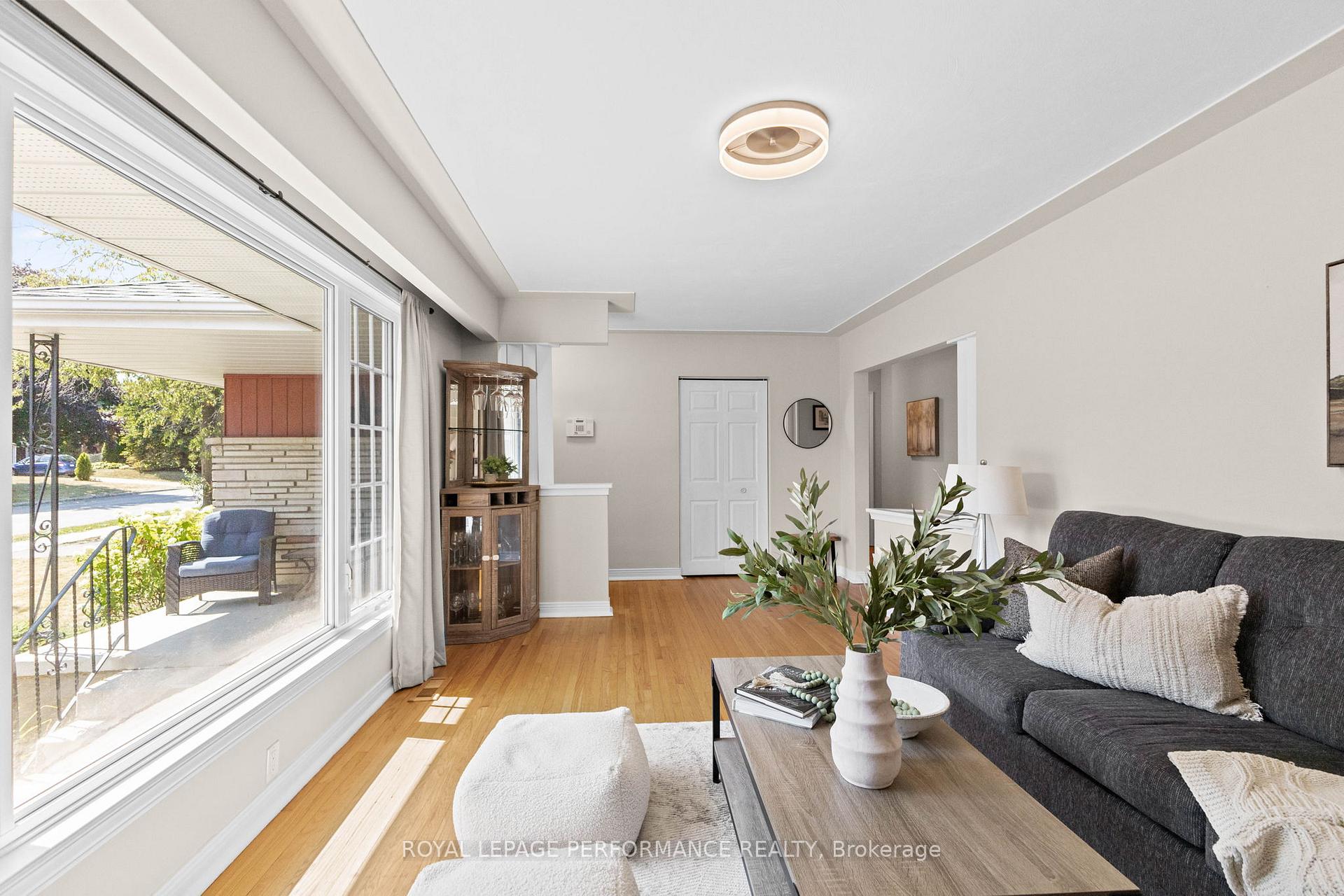 Photo 3 of 705 Pleasant Park Road, Ottawa, Elmvale Acres — HOMEH