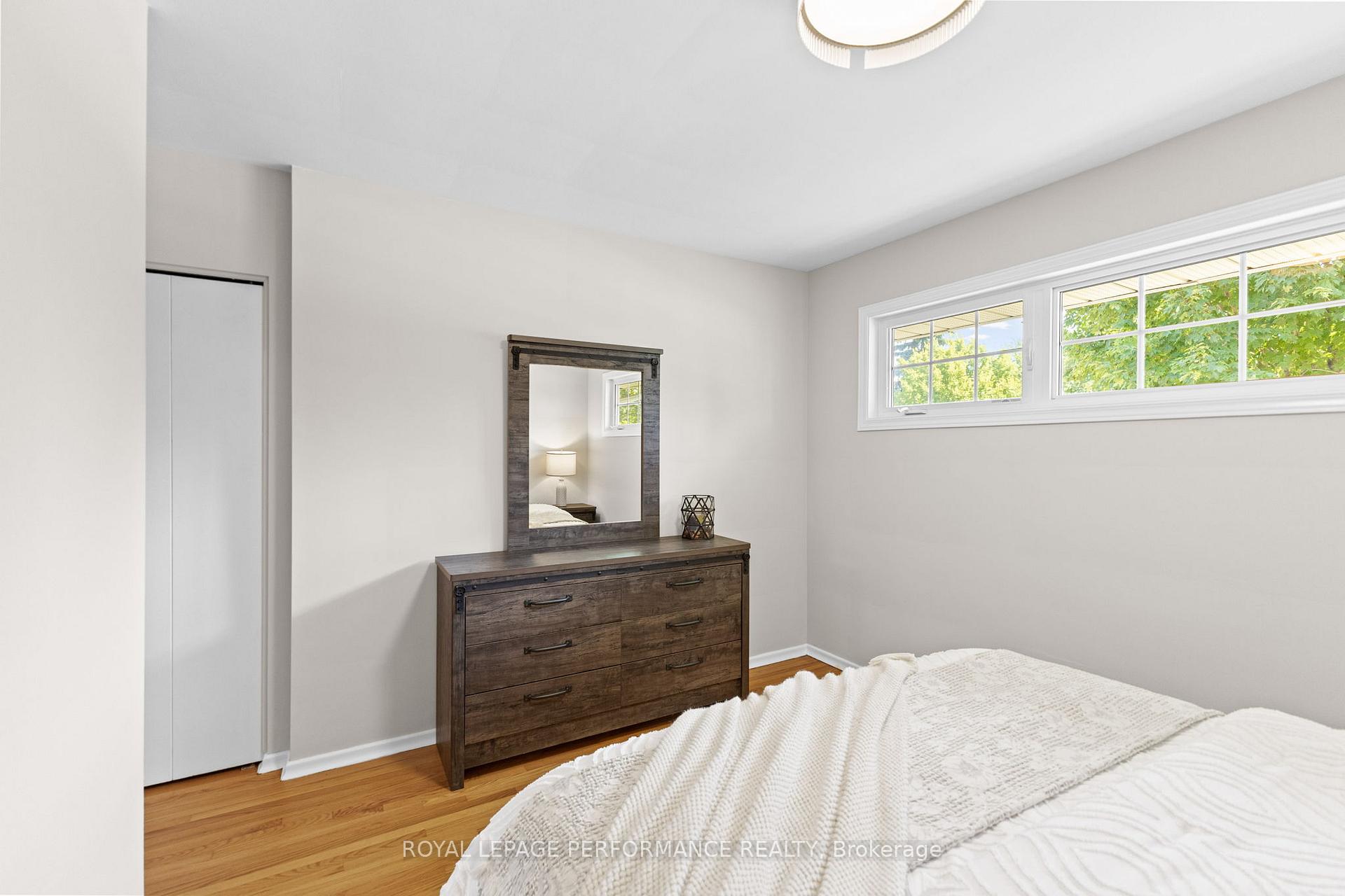 Photo 15 of 705 Pleasant Park Road, Ottawa, Elmvale Acres — HOMEH