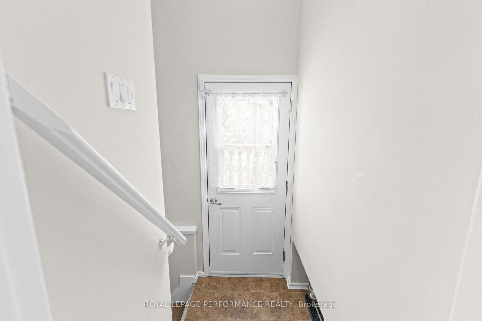 Photo 16 of 705 Pleasant Park Road, Ottawa, Elmvale Acres — HOMEH