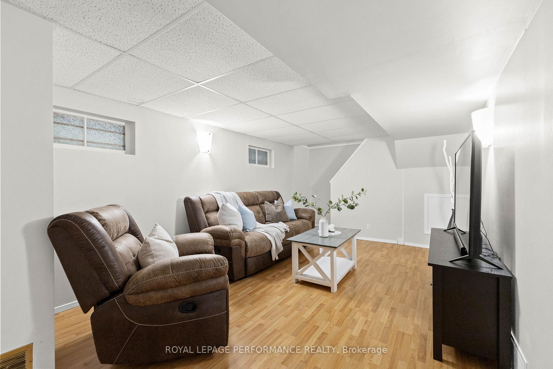 Photo 21 of 705 Pleasant Park Road, Ottawa, Elmvale Acres — HOMEH