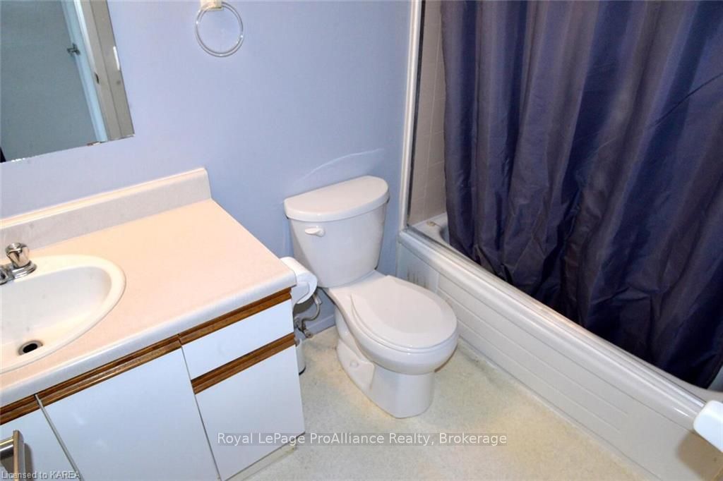 Photo 30 of Unit 202, 550 Talbot Place, Gananoque — HOMEH