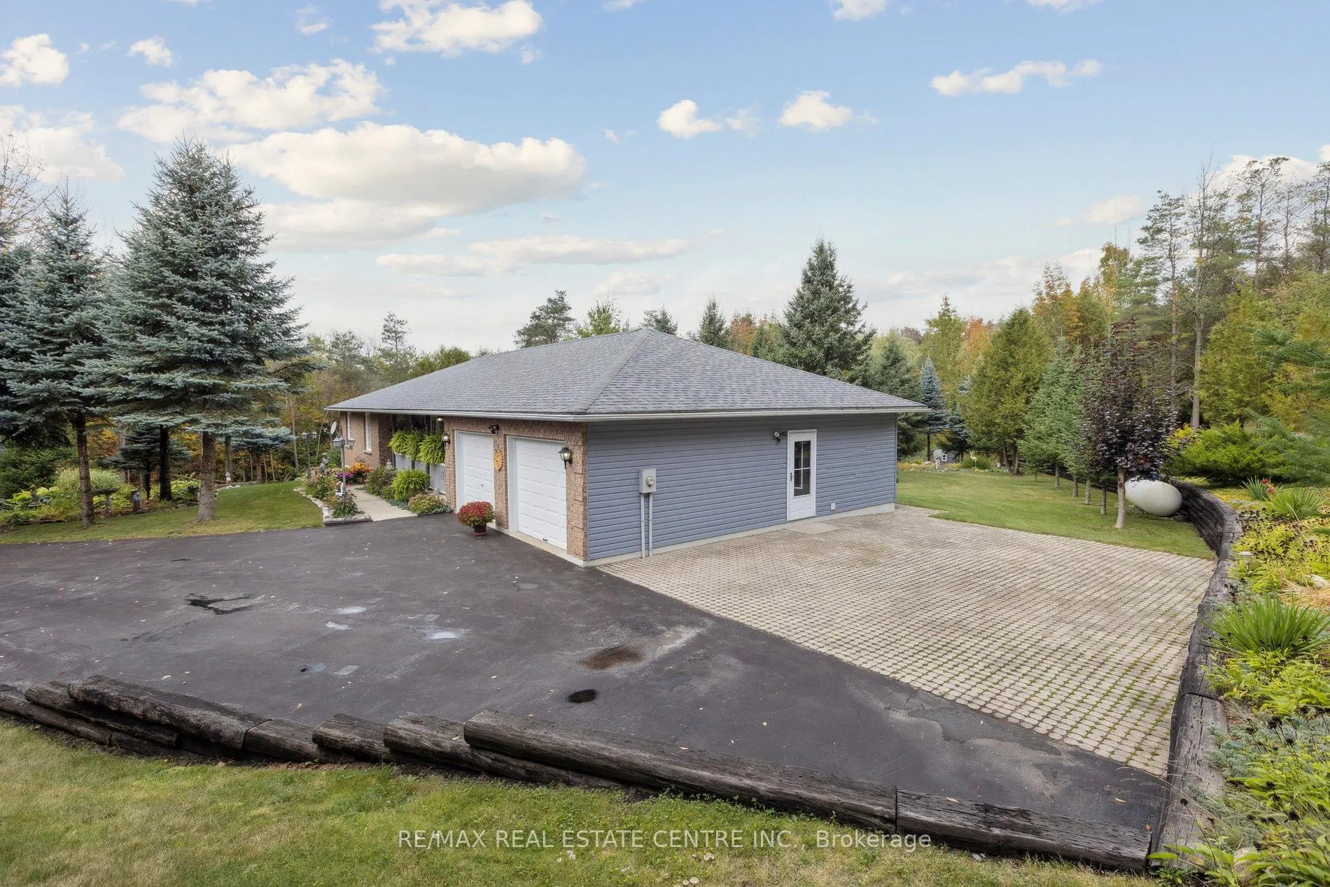 Photo 3 of 122769 Grey 9 Road, West Grey — HOMEH