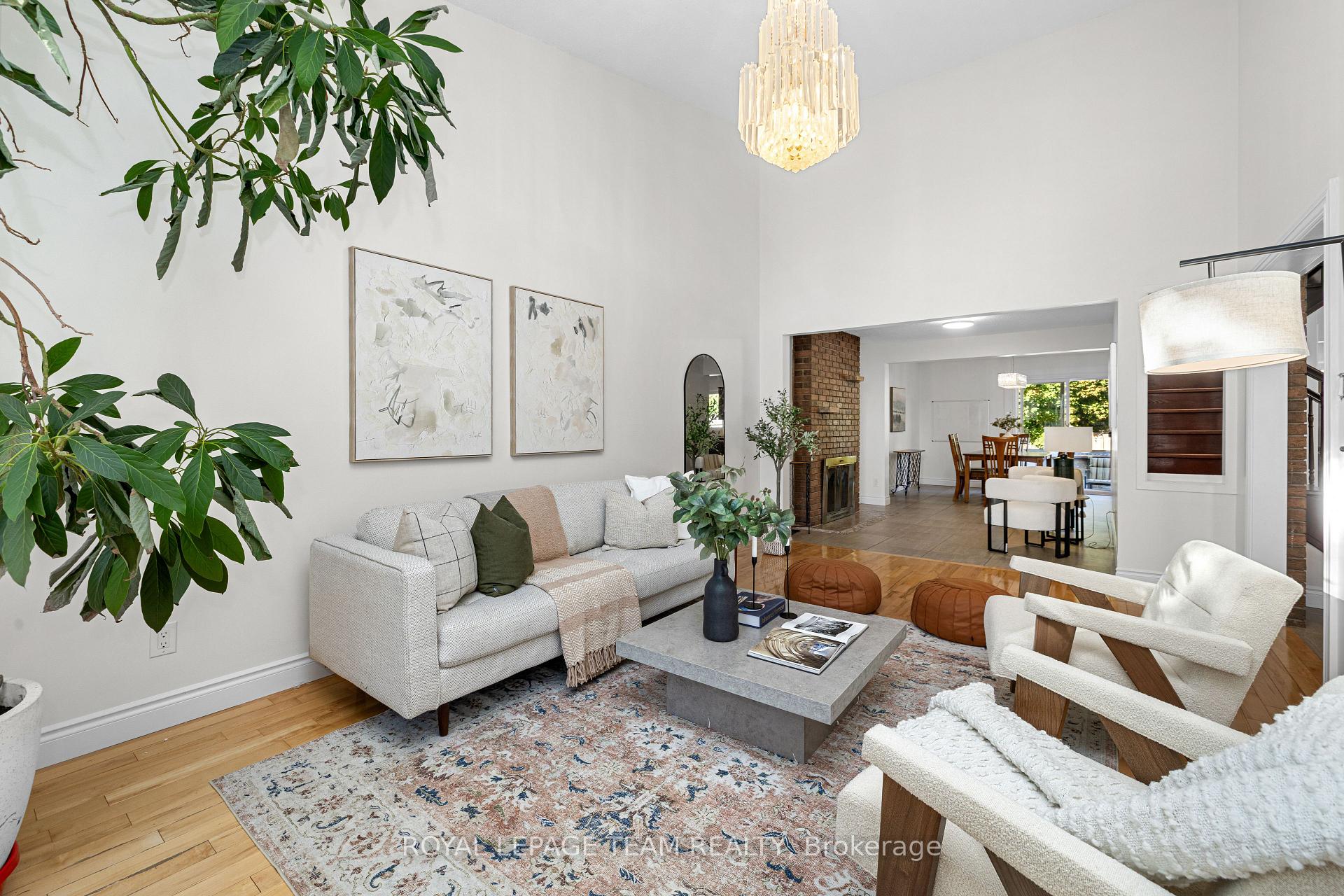 Photo 8 of 4397 Whittaker Crescent, Ottawa, Pineview — HOMEH