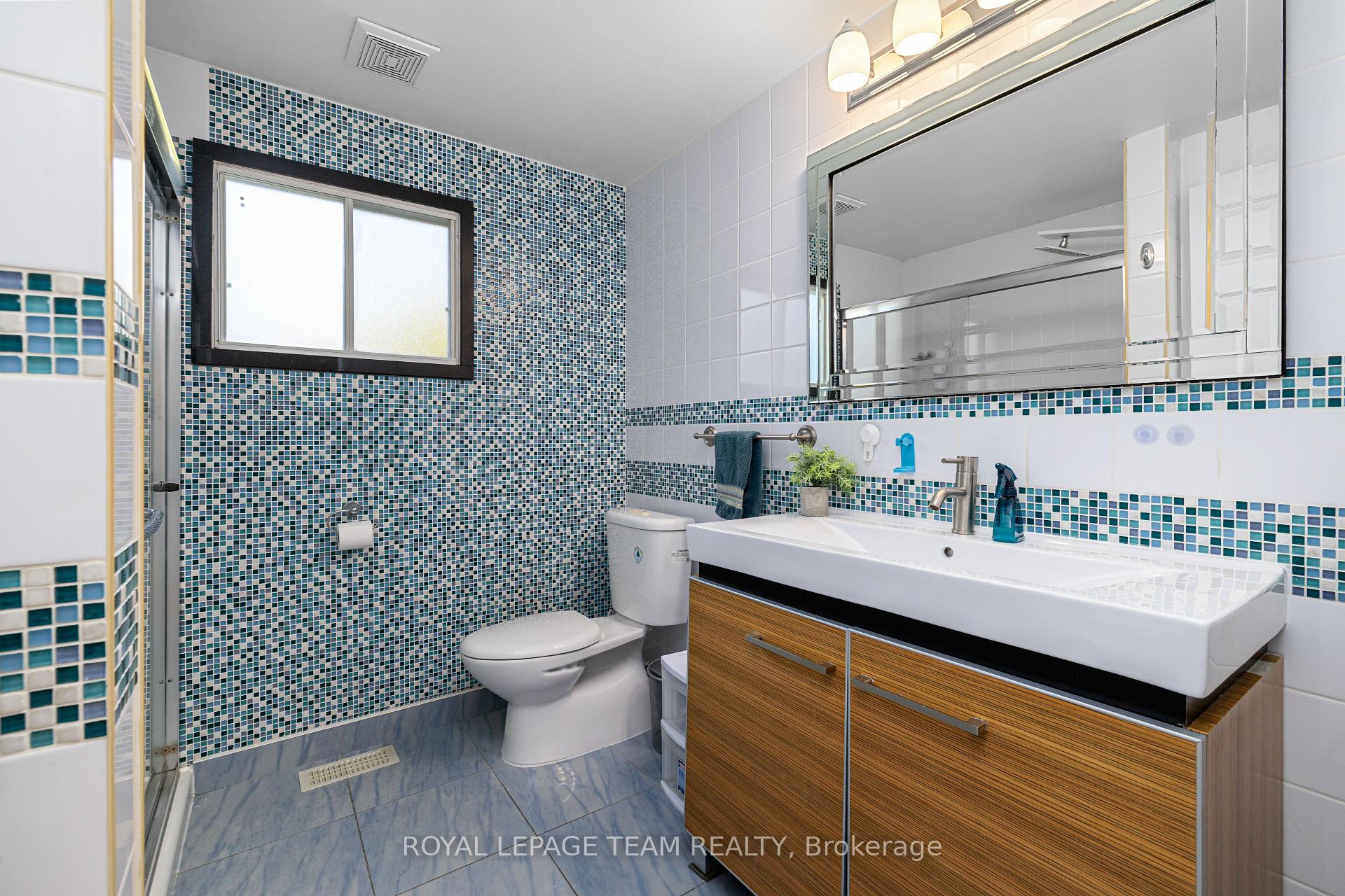 Photo 24 of 4397 Whittaker Crescent, Ottawa, Pineview — HOMEH