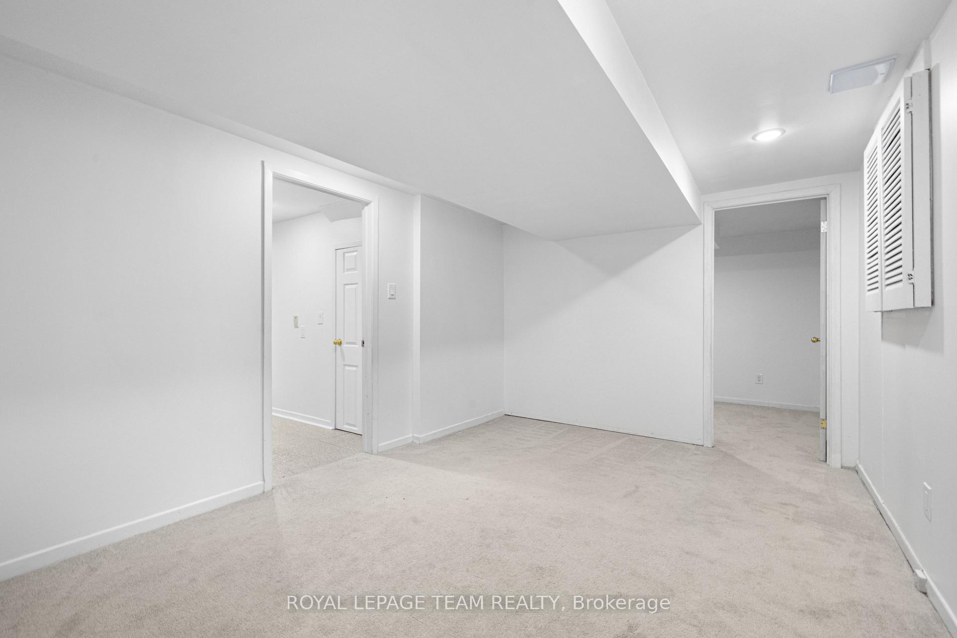 Photo 22 of 4397 Whittaker Crescent, Ottawa, Pineview — HOMEH
