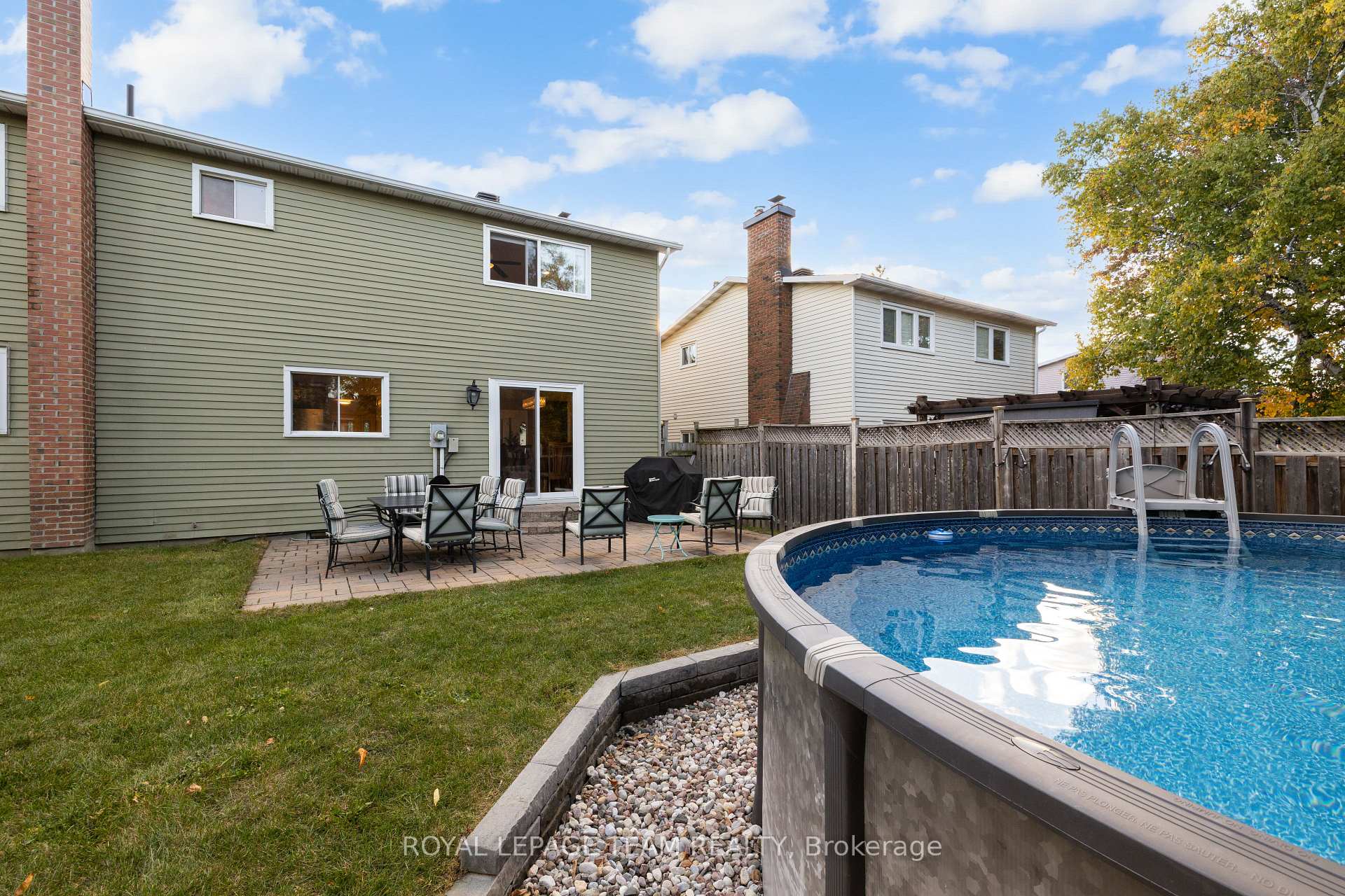 Photo 30 of 4397 Whittaker Crescent, Ottawa, Pineview — HOMEH