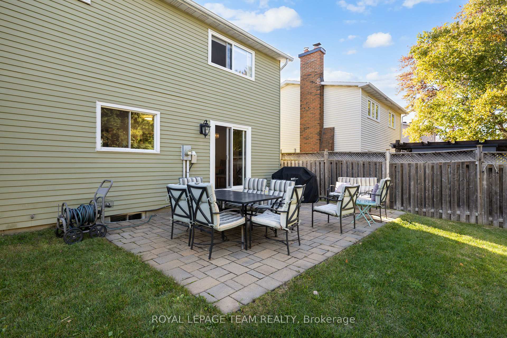 Photo 29 of 4397 Whittaker Crescent, Ottawa, Pineview — HOMEH