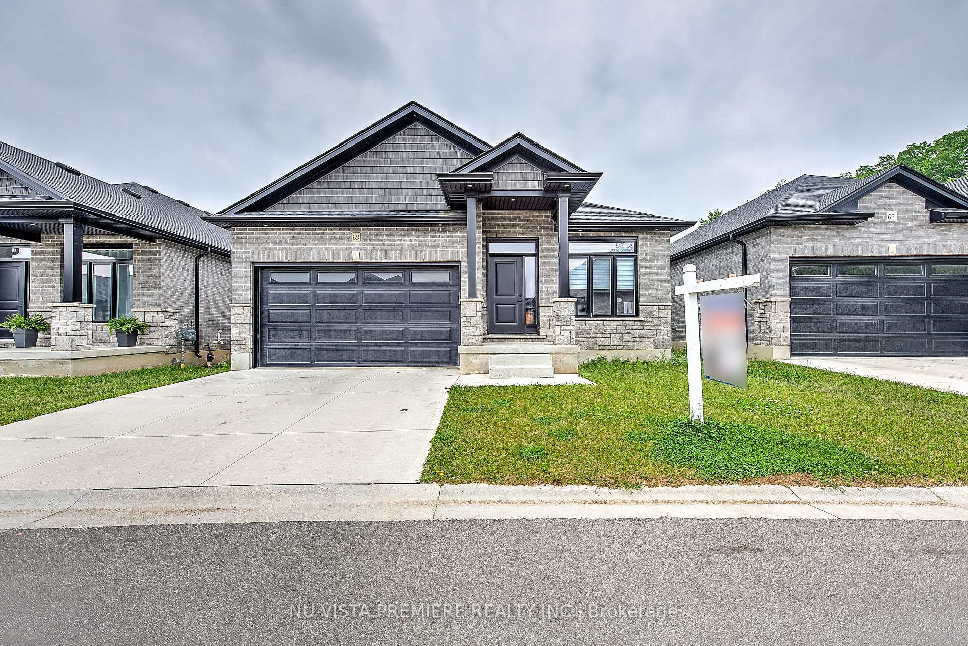 Front of Unit 69, 383 Daventry Way