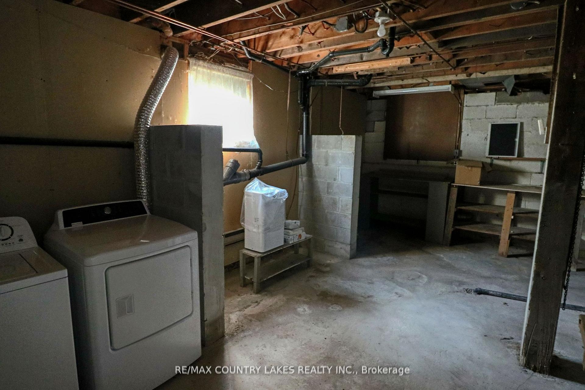 Photo 11 of 413 Main Street, Brock, Beaverton — HOMEH