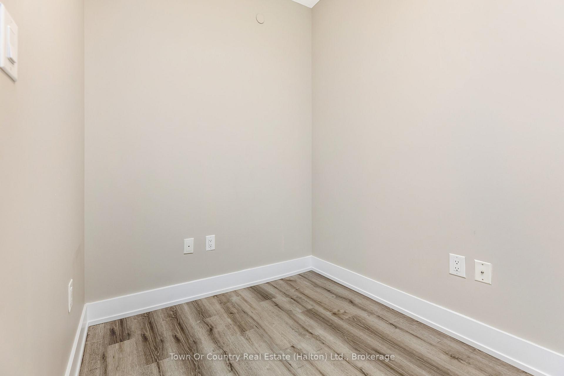 Photo 18 of Unit 324, 450 Dundas Street E, Hamilton, Waterdown — HOMEH