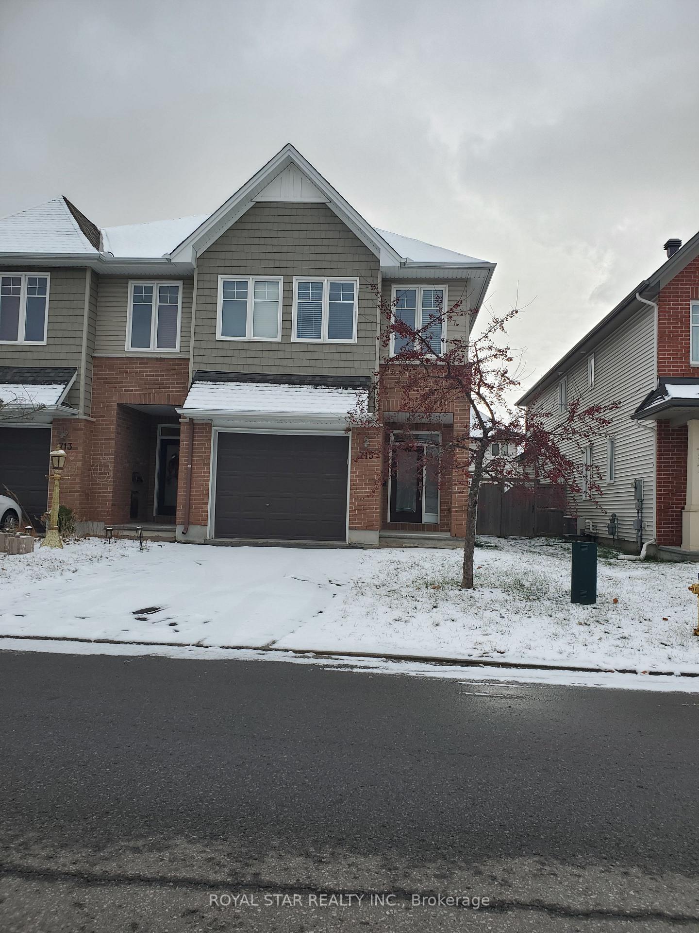Photo 4 of 715 Hazelnut Crescent, Ottawa, Blossom Park/Kemp Park/Findlay Creek — HOMEH