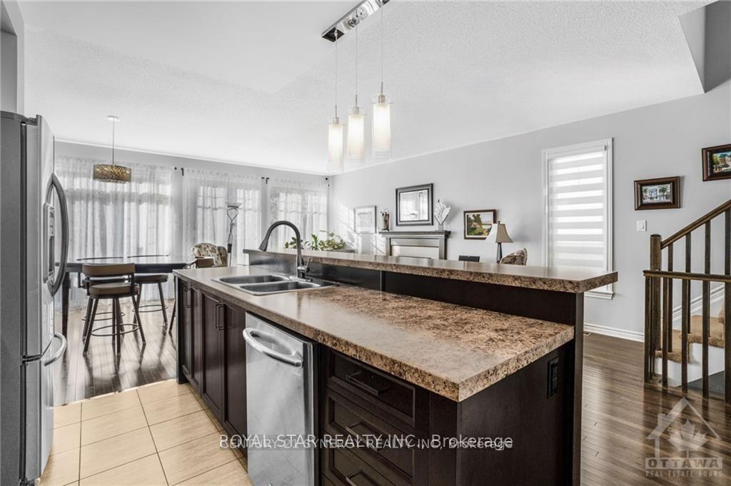 Photo 7 of 715 Hazelnut Crescent, Ottawa, Blossom Park/Kemp Park/Findlay Creek — HOMEH