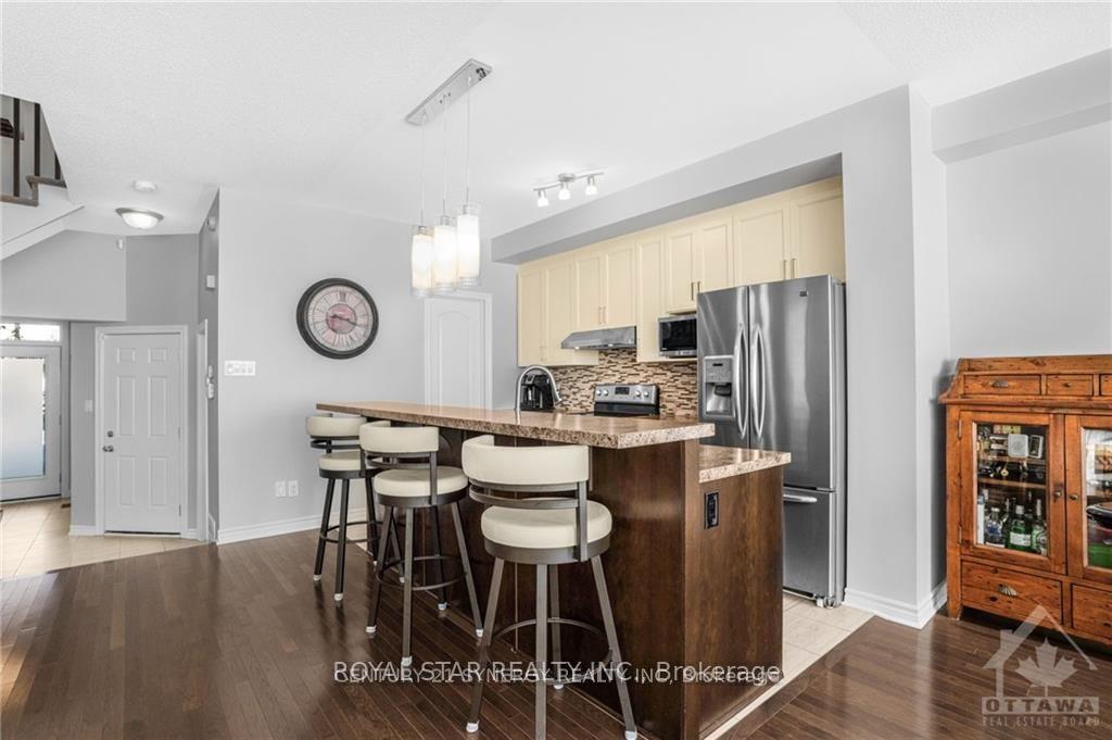 Photo 8 of 715 Hazelnut Crescent, Ottawa, Blossom Park/Kemp Park/Findlay Creek — HOMEH