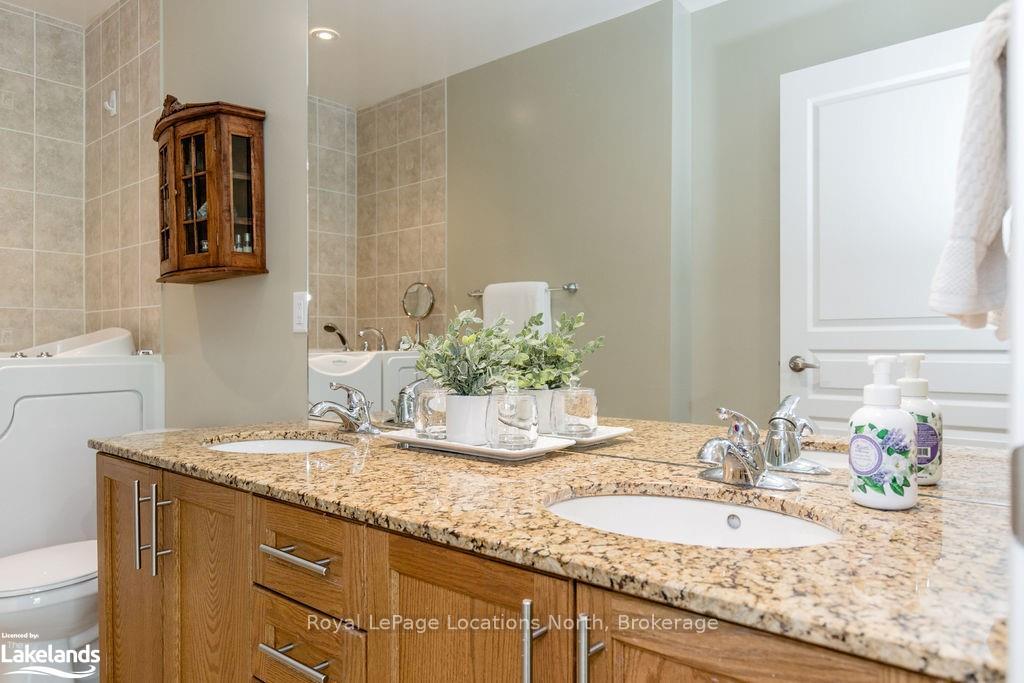 Photo 23 of Unit 308, 4 Brandy Lane Drive, Collingwood — HOMEH