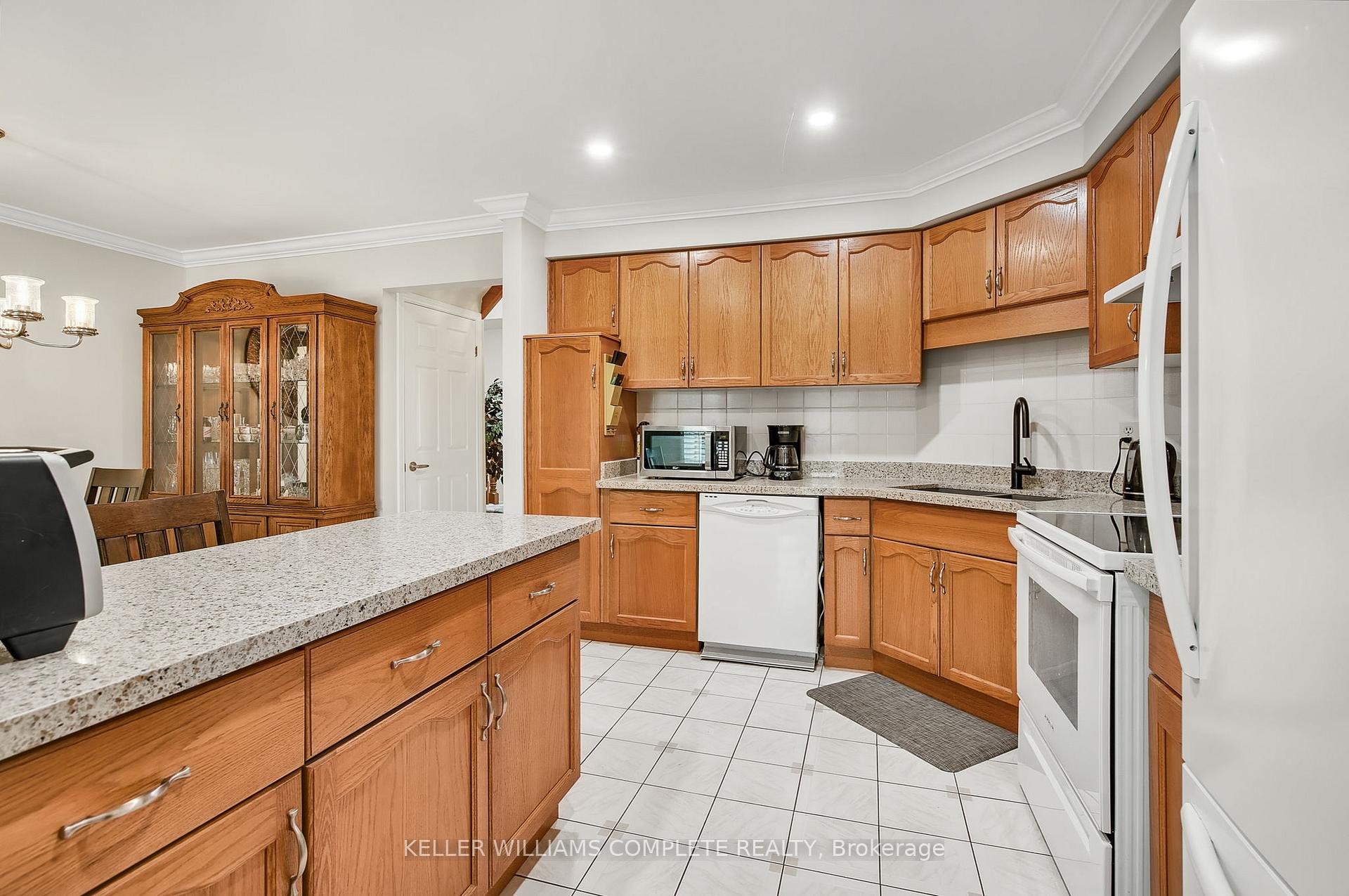 Photo 8 of Unit 20, 34 Dynasty Avenue, Hamilton, Stoney Creek — HOMEH